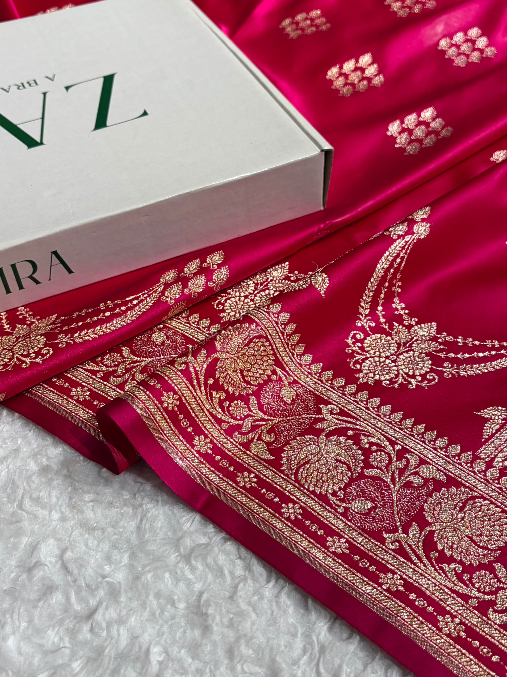 Banarasi Rani Floral Boota Satin Katan Silk saree SK34