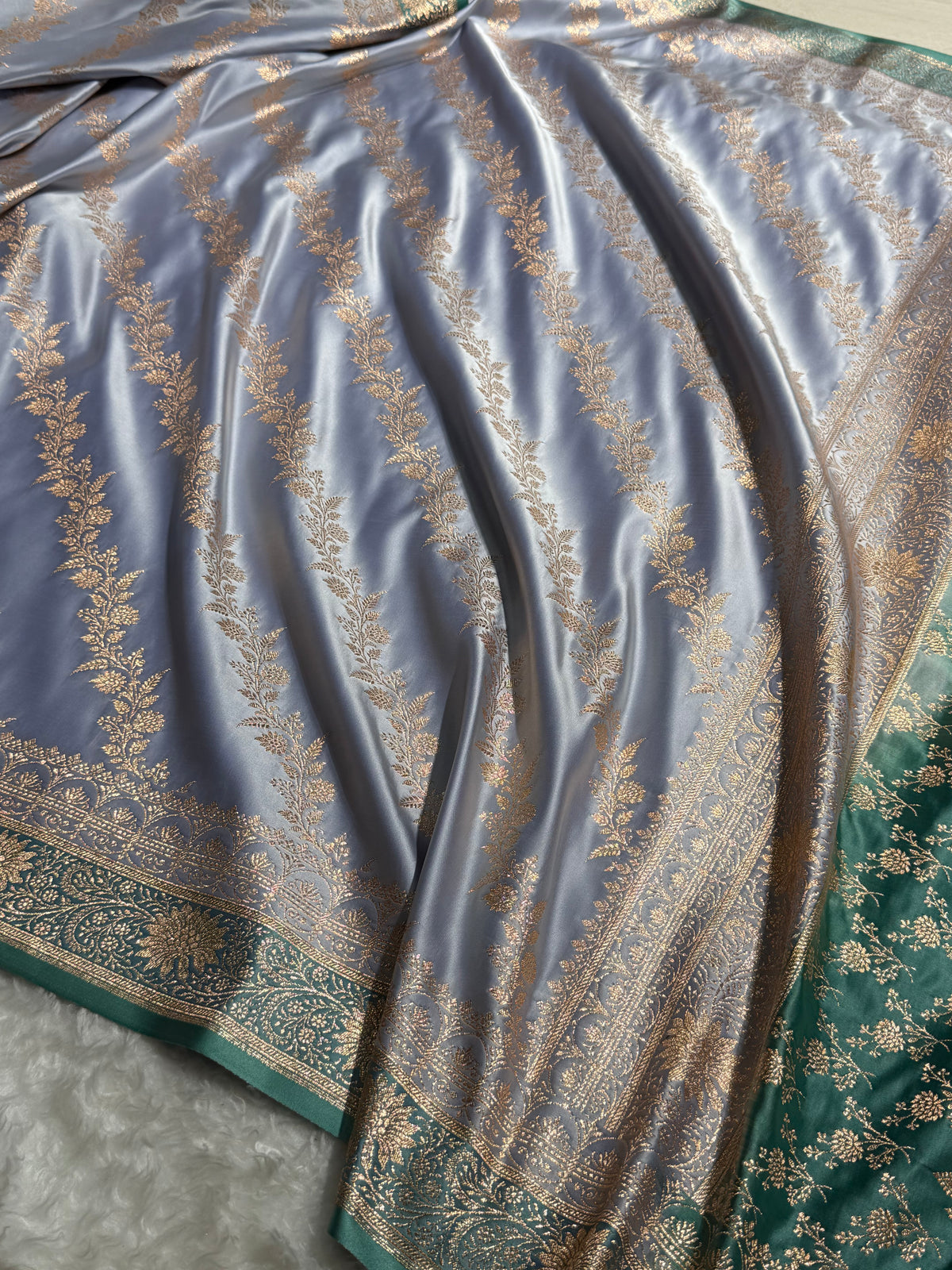 Powder blue / Teal green Contrast Satin Katan Saree Floral Cross Pattern SK155