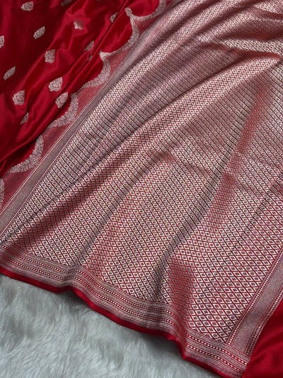 Red Shades Scallop Mashru Silk Saree MCS20