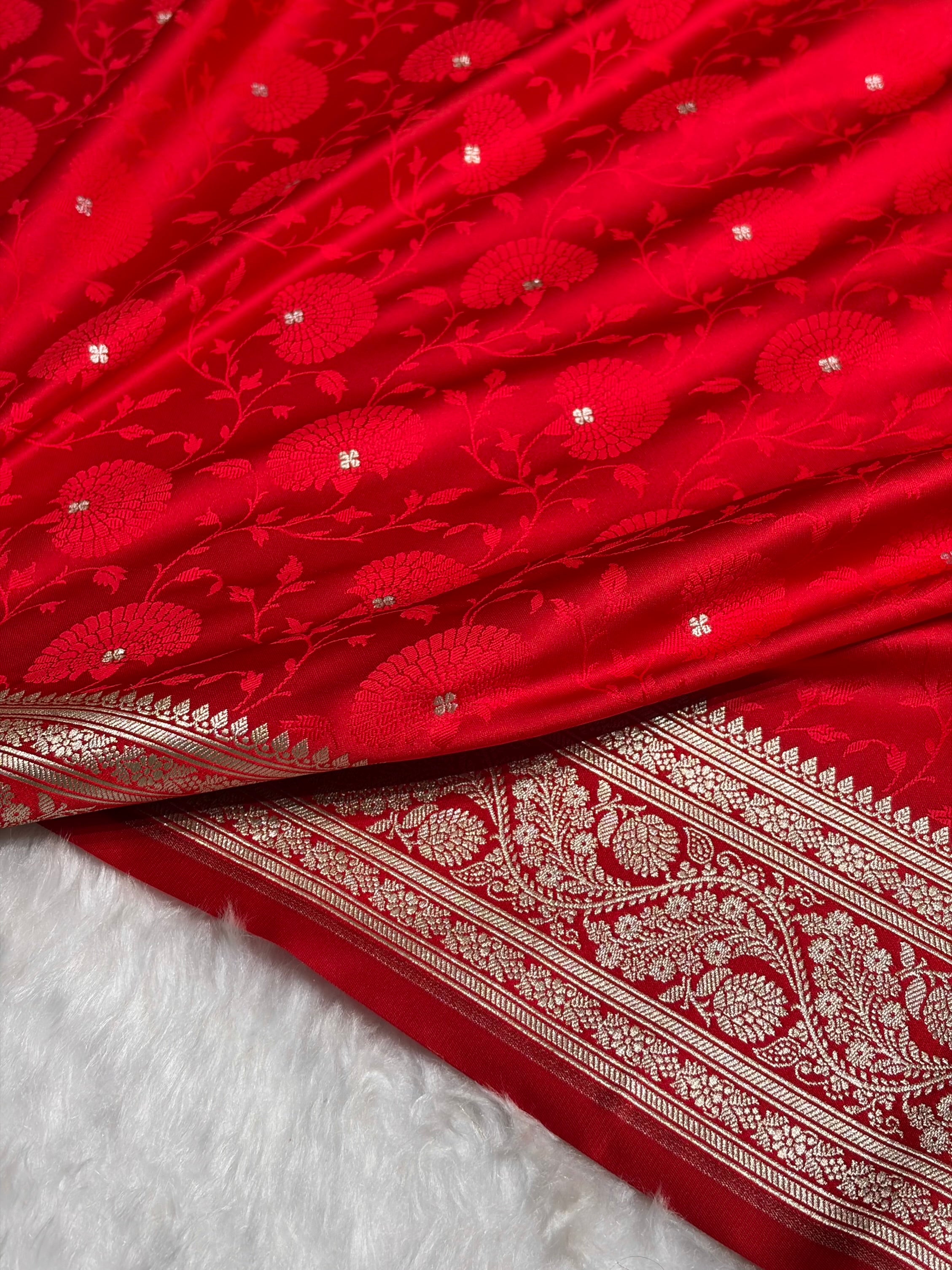 Red Shades Tanchoi Motif Mashru Silk Saree MST-11