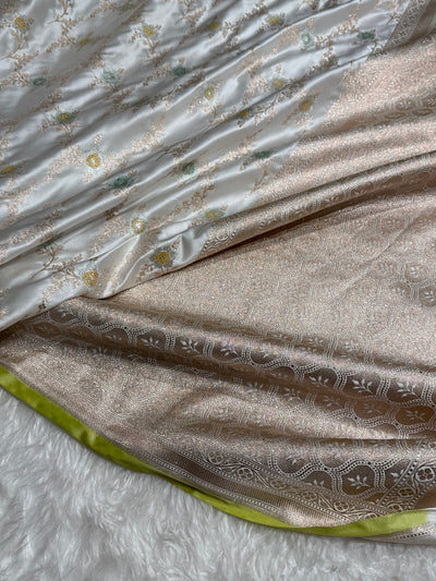 White Minakari Jaal With Green Edge Mashru Silk Saree MCS08