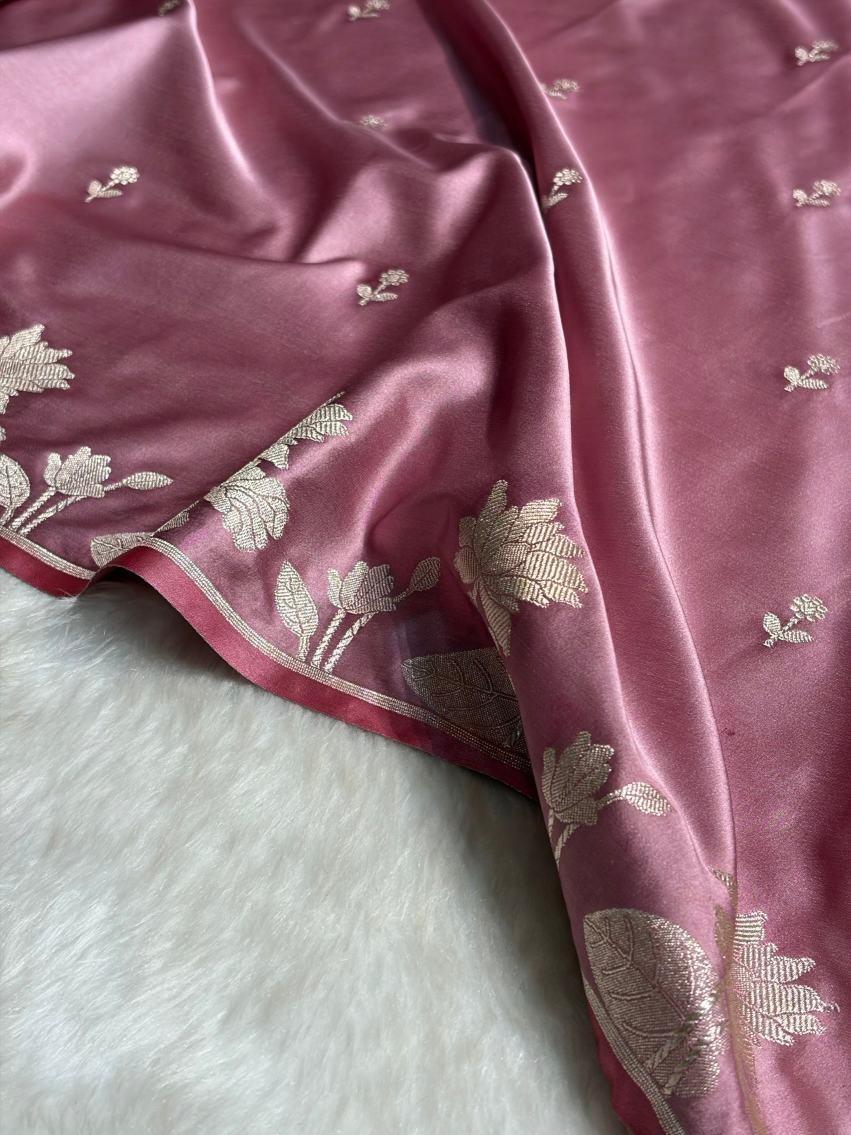 Baby Pink Floral Border Booti Mashru Silk Saree MS54