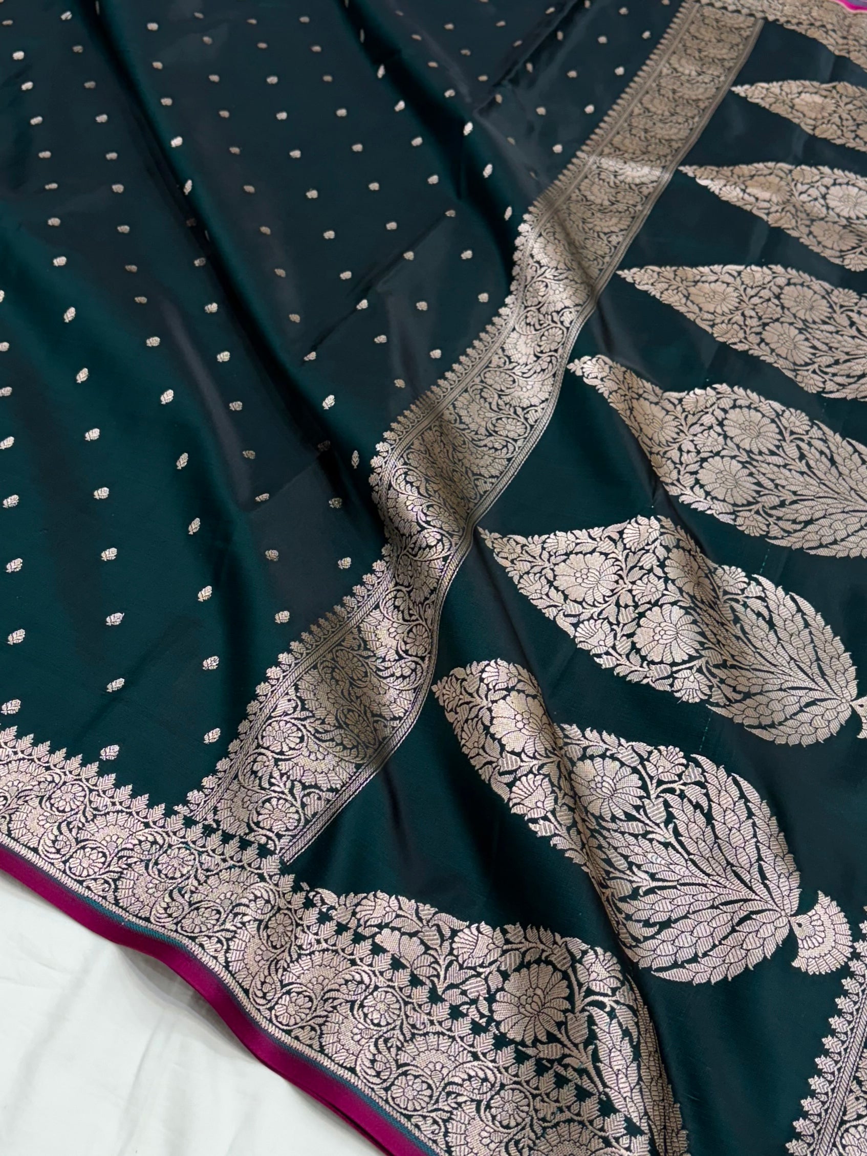 Rama Shade With Booti Pattern Mashru Silk Saree