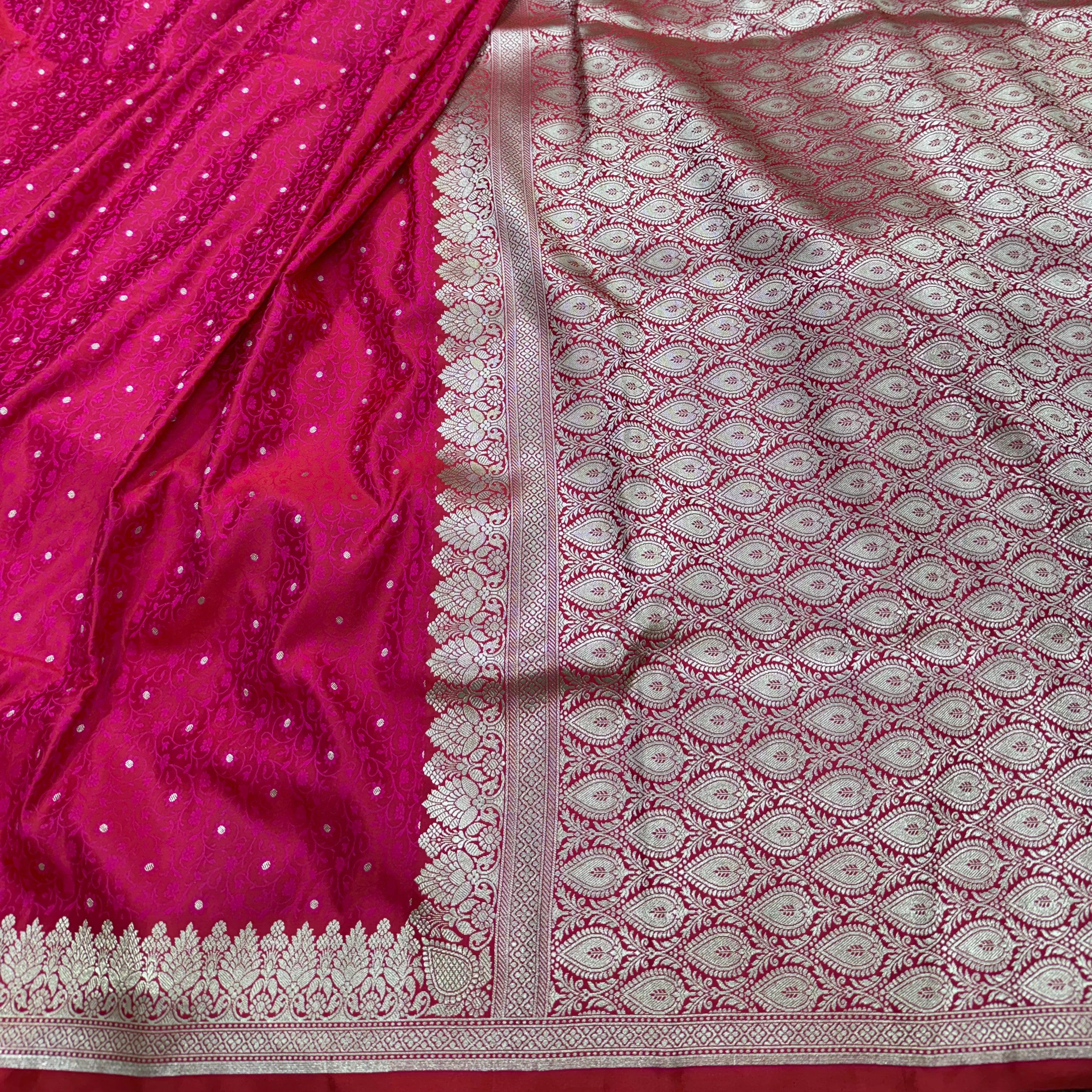 Tanchoi Mashru Silk Saree In Pink-Shades