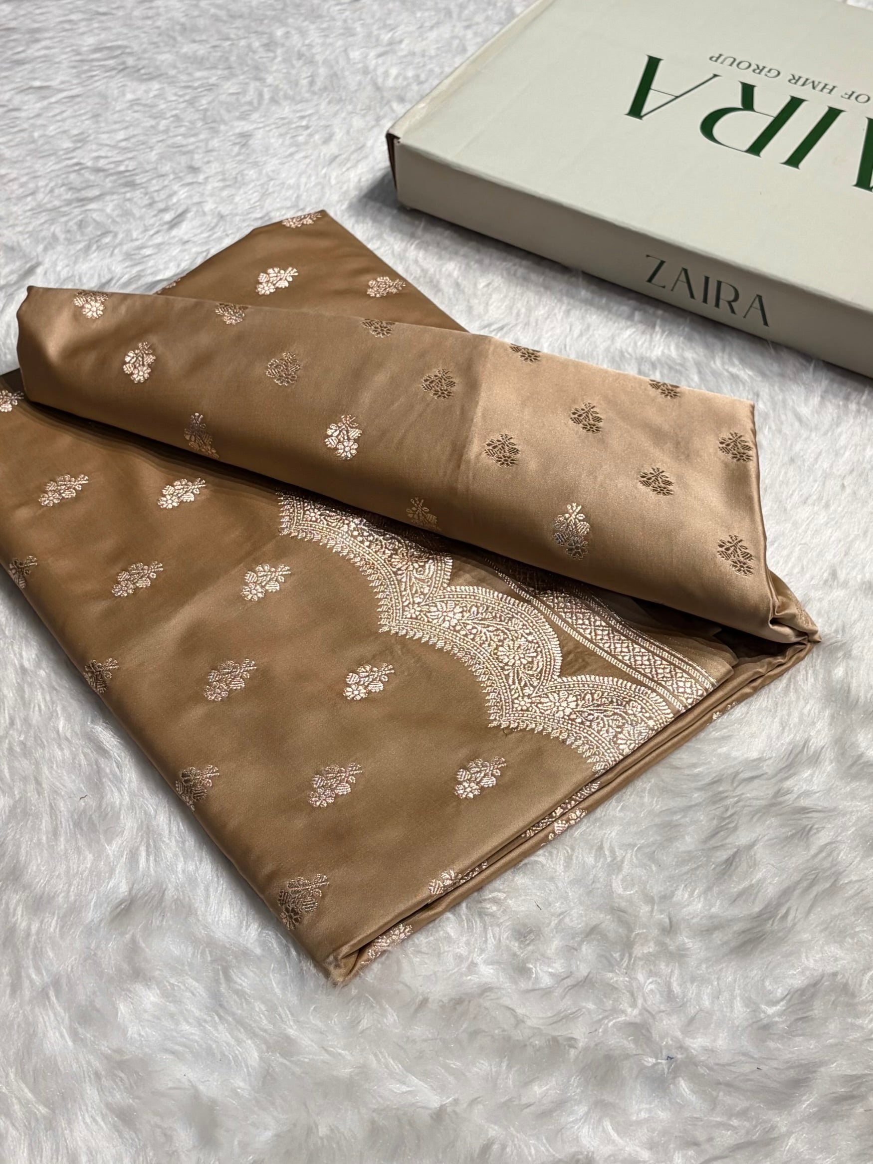 Tusser Scallop Booti Mashru Silk Banarasi Saree MSM-35