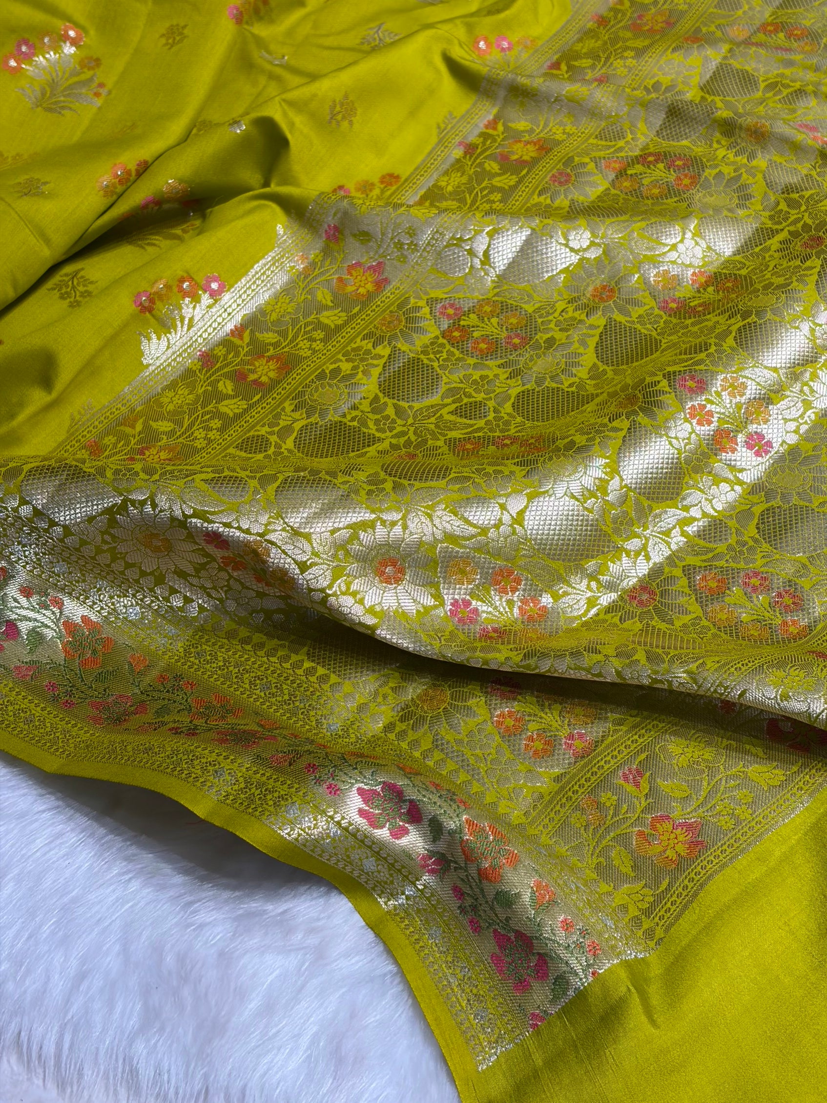 Minakari Liril Mehendi Shades Pure Chiniya Silk CH-01