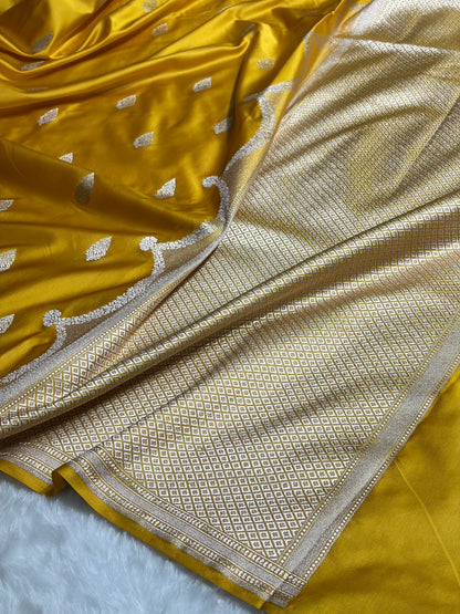 Mustard Gold Shades Scallop Mashru Silk Saree MS20