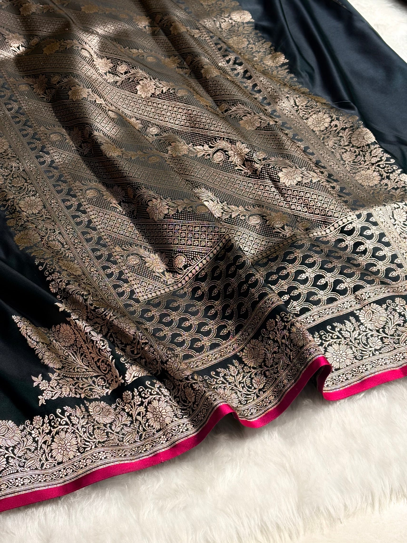 Dark Bottle Green Shades Floral Border Mashru Silk Saree MSM-59