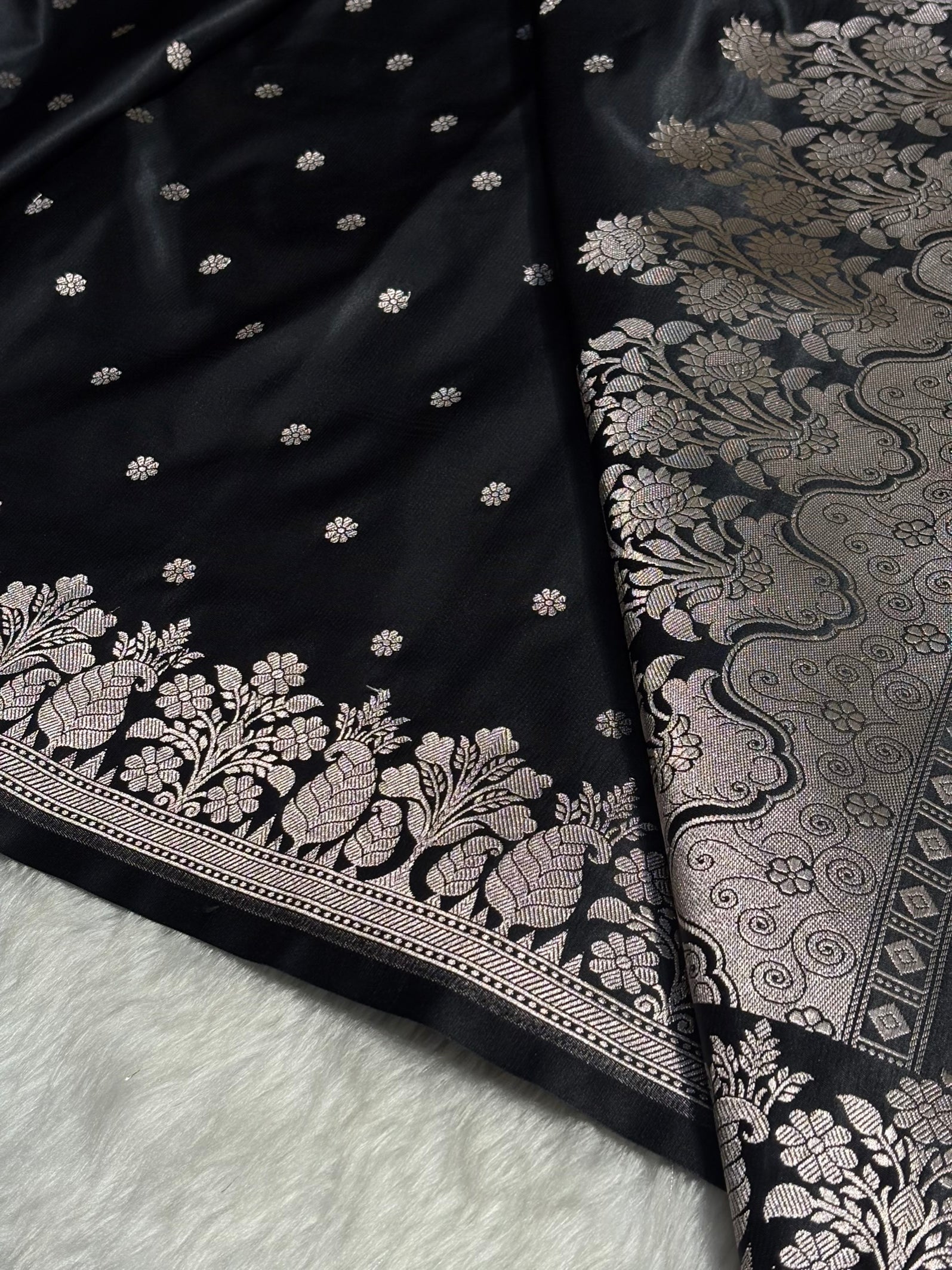 Black Floral Boota With Floral Border Mashru Silk Saree MSM 79