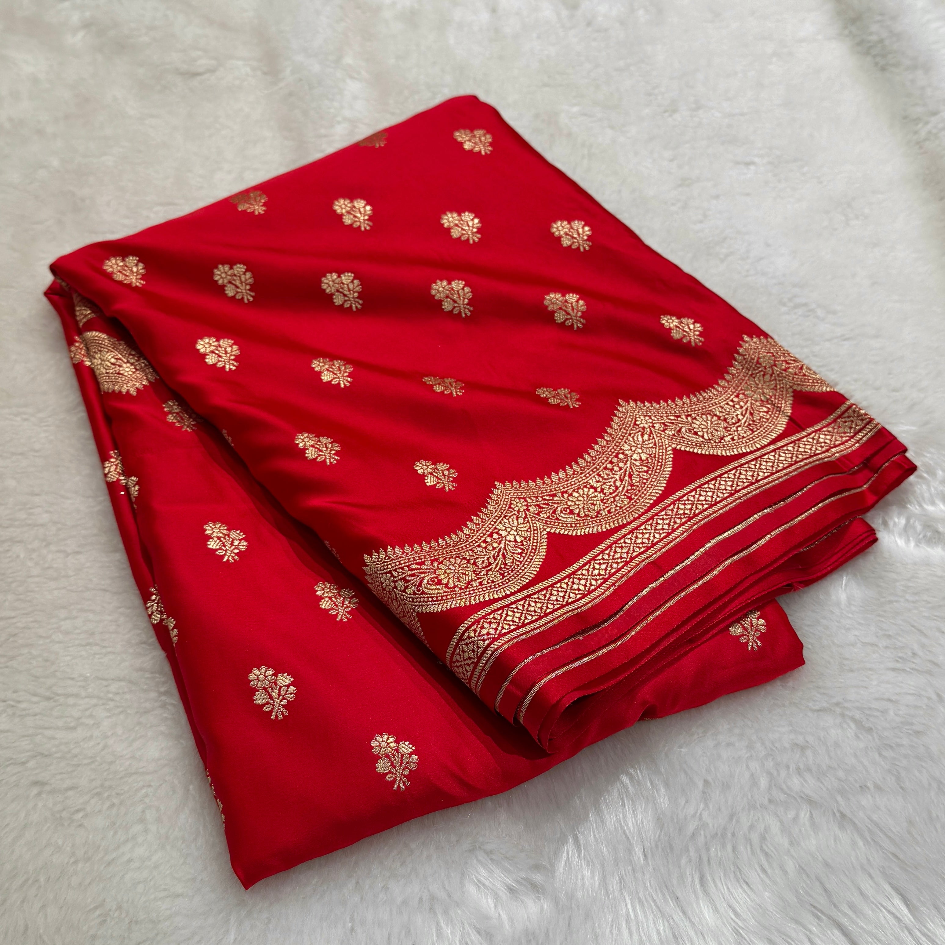 Bridal Red Scallop Booti Mashru Silk Banarasi Saree