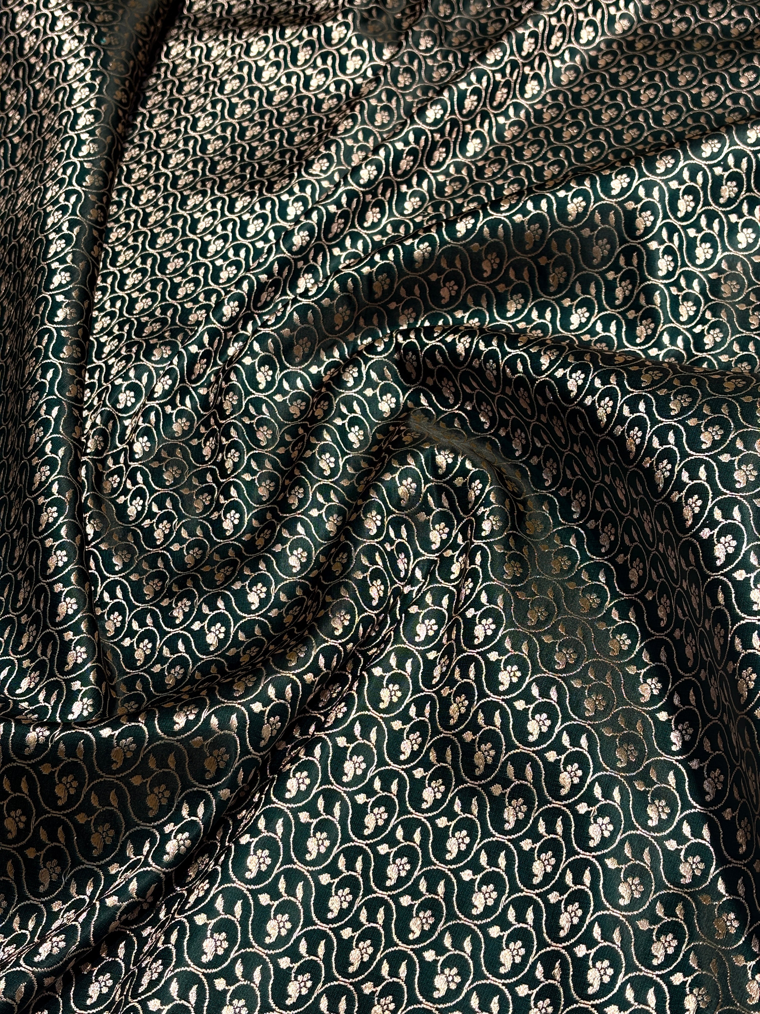 Dark Peacock Shades Floral Border Mashru Silk Saree