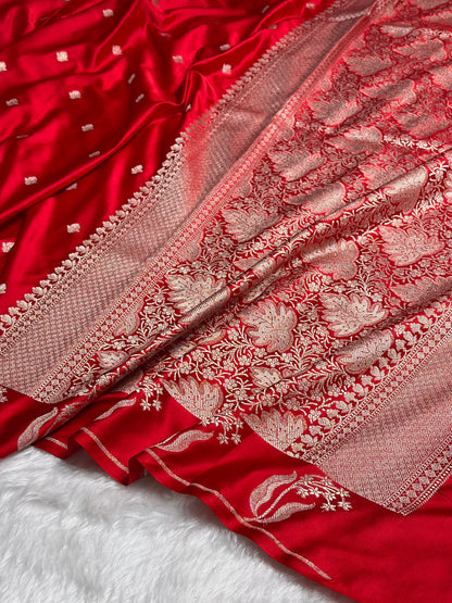 Red Shades Floral Border Booti Mashru Silk Saree MS74