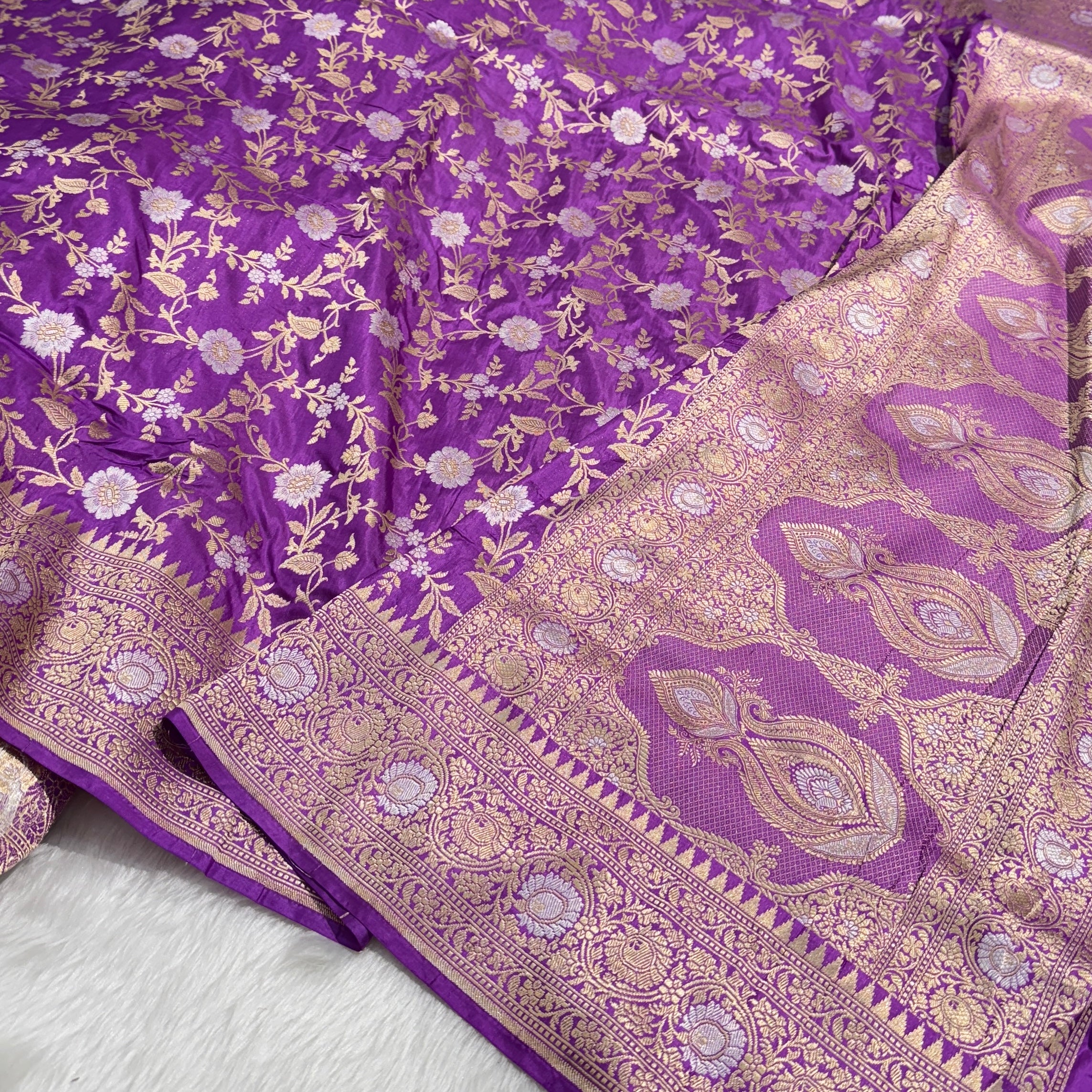 Lavender Shades Rupa Sona Jaal Pure Katan Silk Handloom Banarasi Saree | SKU - ZP07