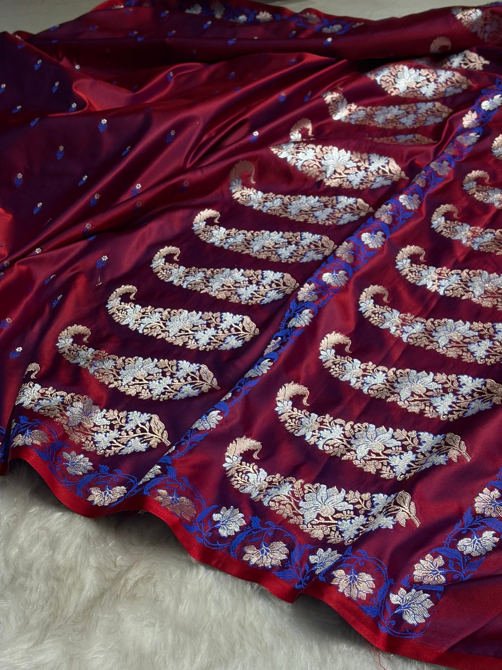 Reddish Navy Blue Floral Boota With Floral Border Mashru Silk Saree MSM 78