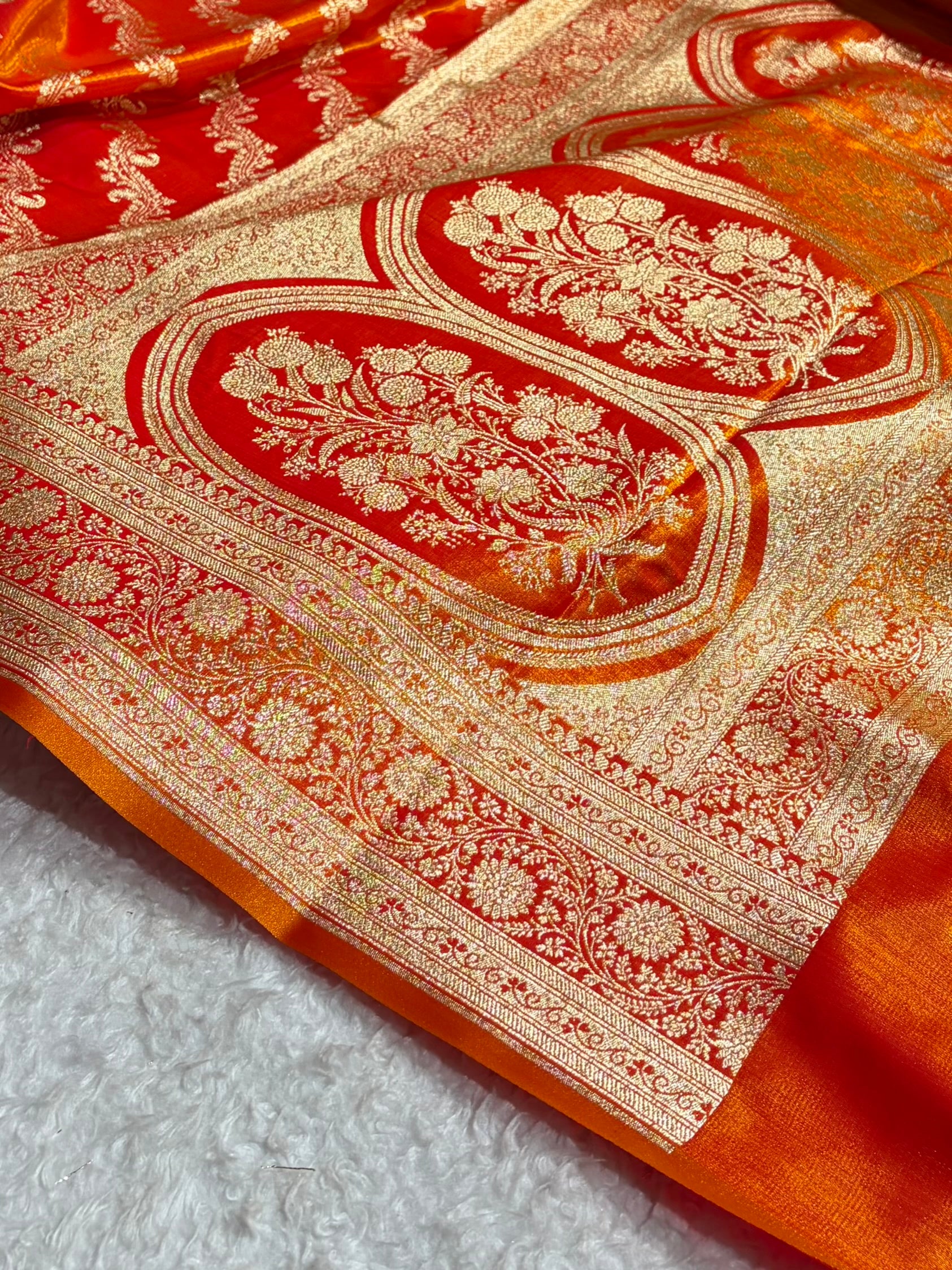 Fire Gold Shades Cross Pattern Banarasi Satin Silk Saree SS39