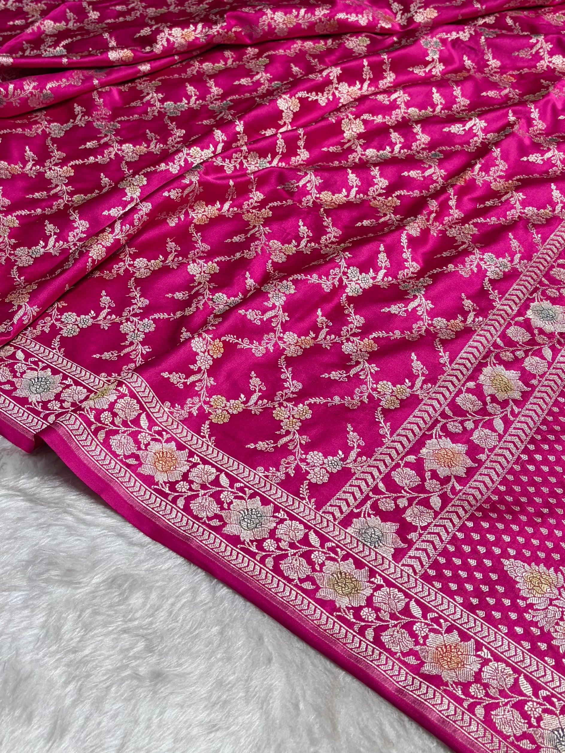 Baby Pink Shade Banarasi Minakari with Jaal Pattern Mashru Silk Saree MS56