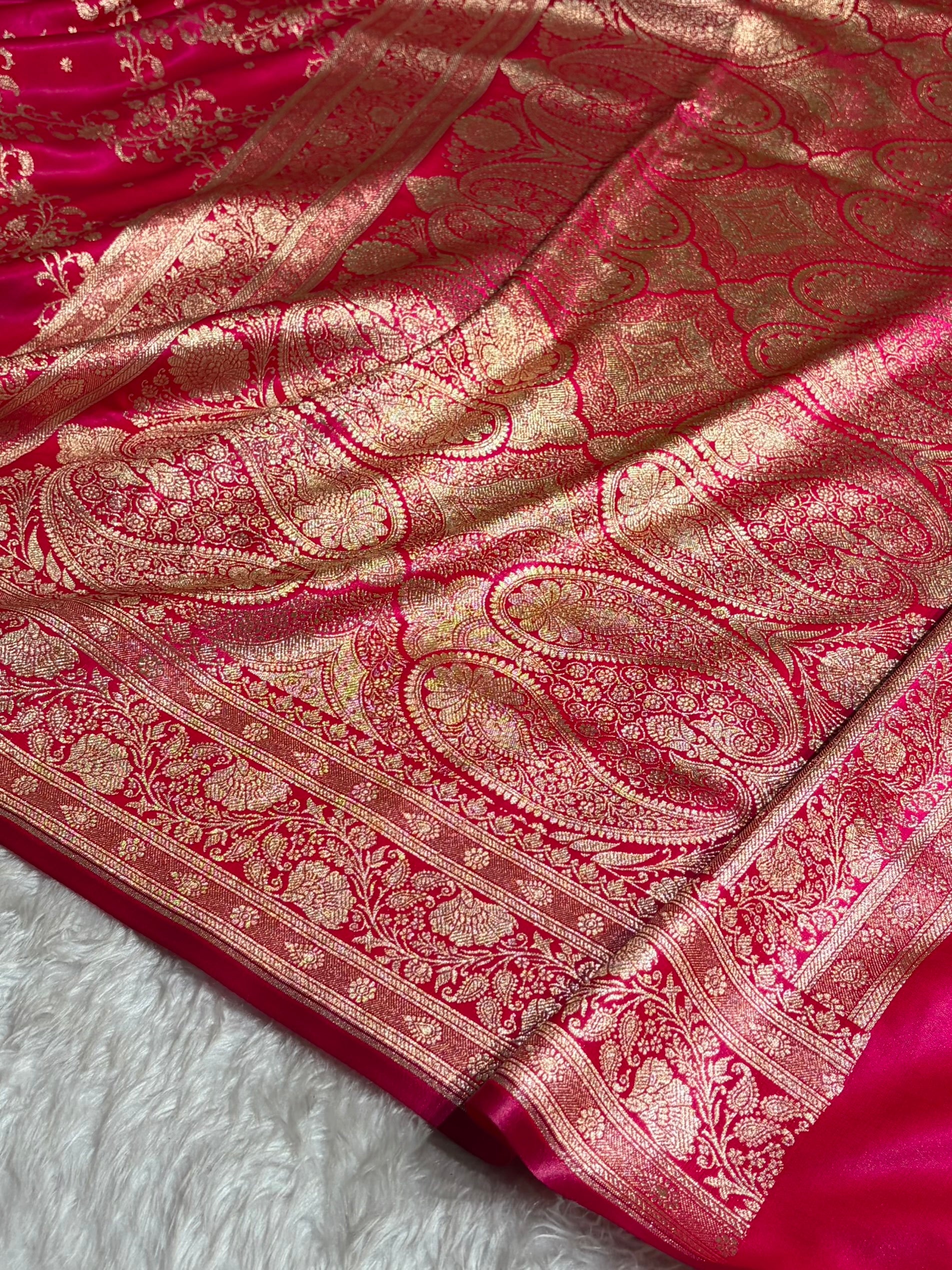 Rani Shades Jaal Pattern Banarasi Satin Silk Saree SS48