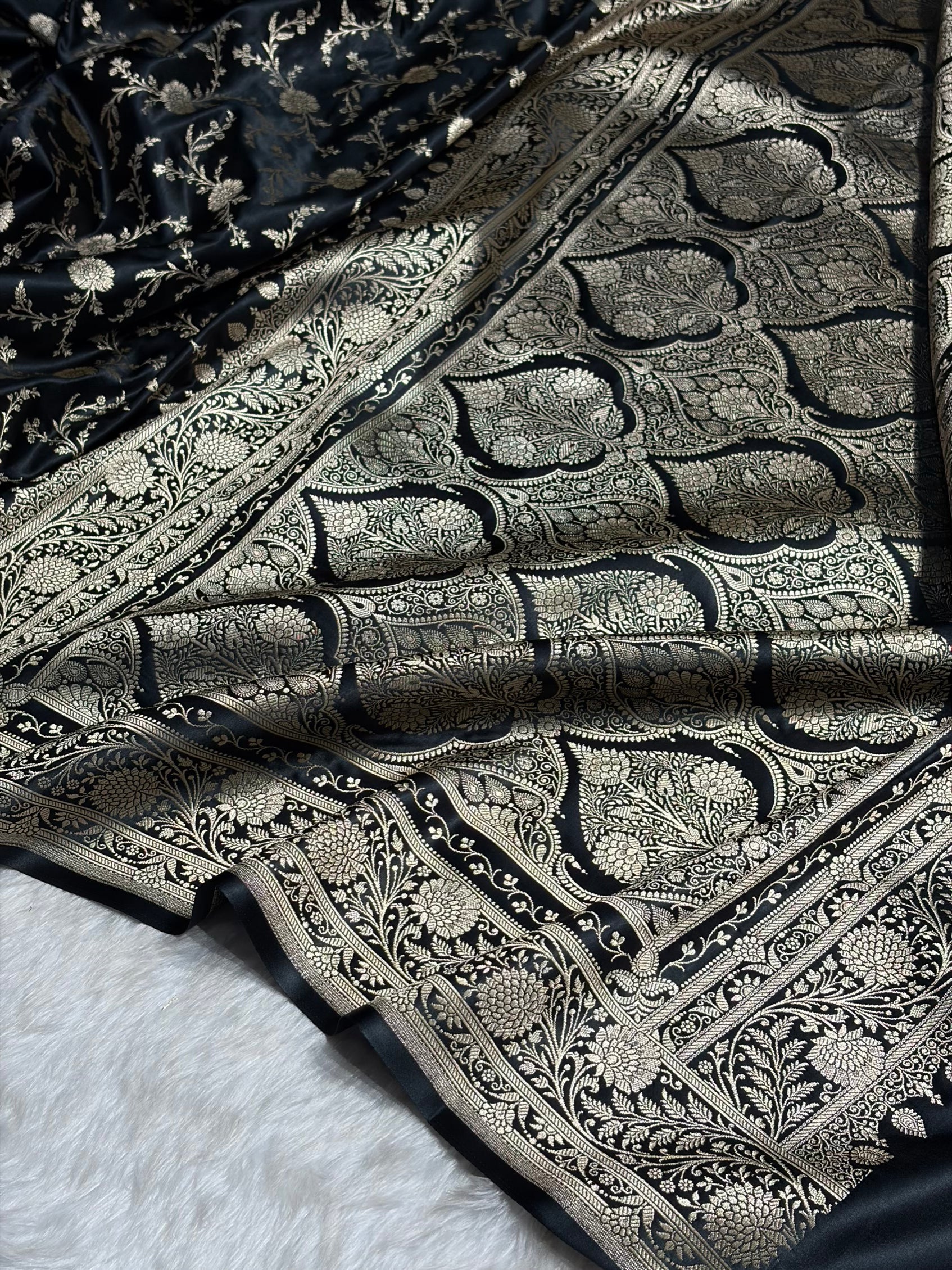 Black Banarasi Jaal Katan Silk Saree SKM37
