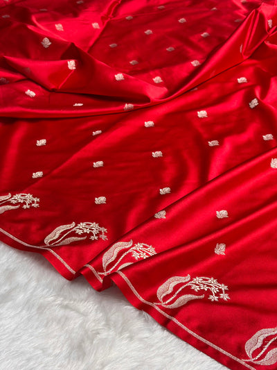 Red Shades Floral Border Booti Mashru Silk Saree MCS74