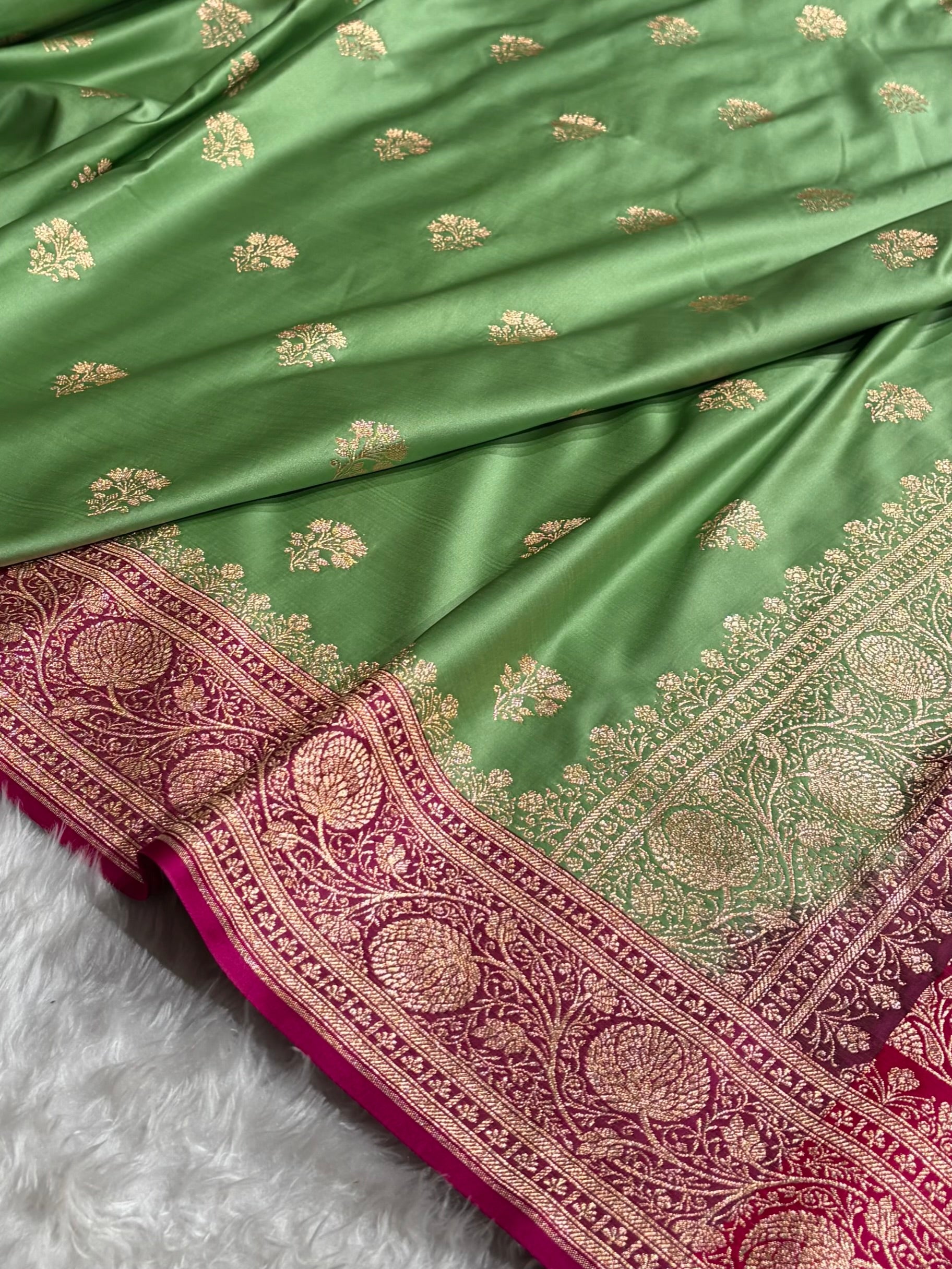 Pista Green- Rani Banarasi Boota Katan Silk Saree SKM29