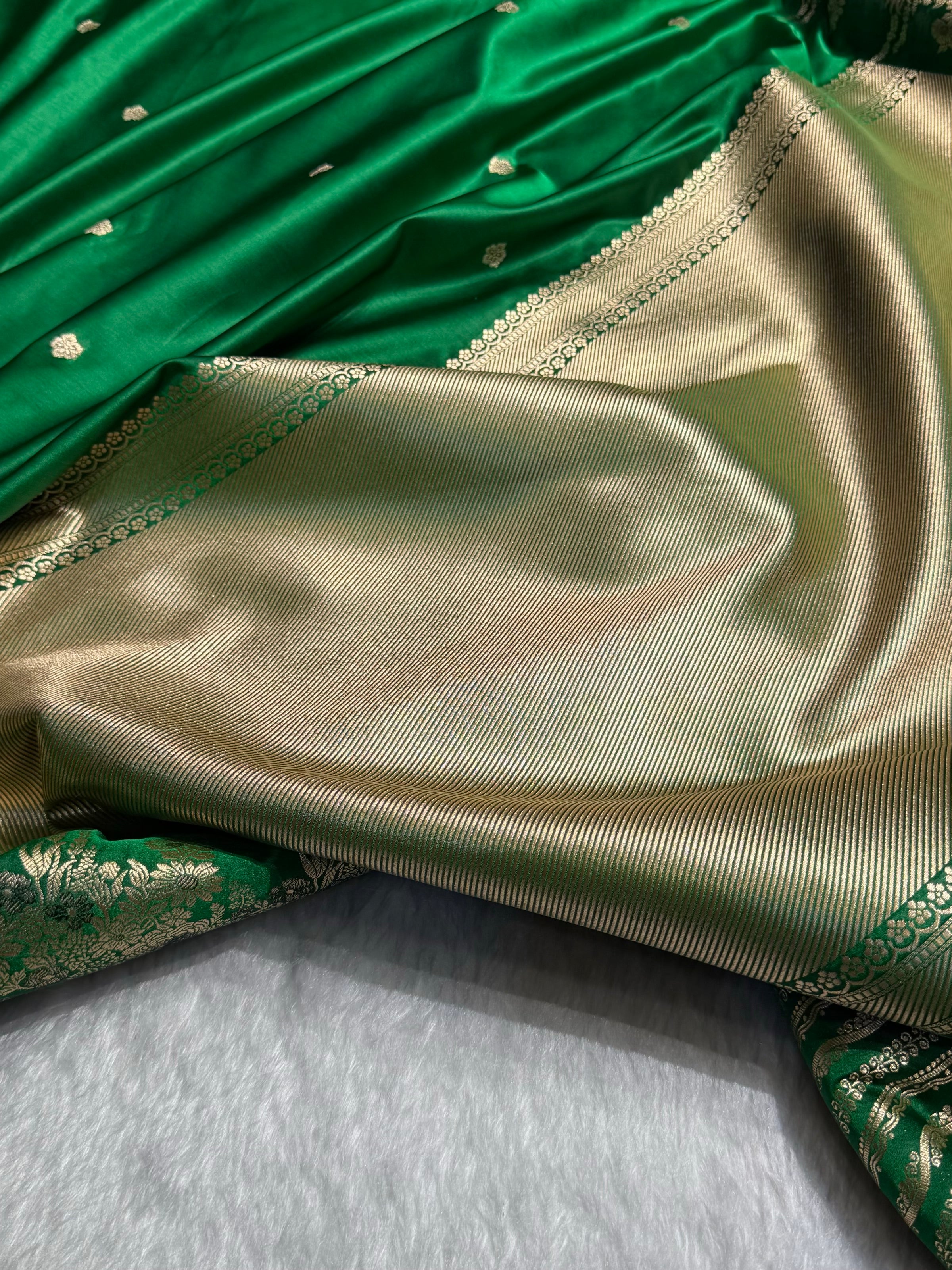 Banarasi Satin Katan Saree Booti Minakari Pattern in Bottle Green Shades SK136