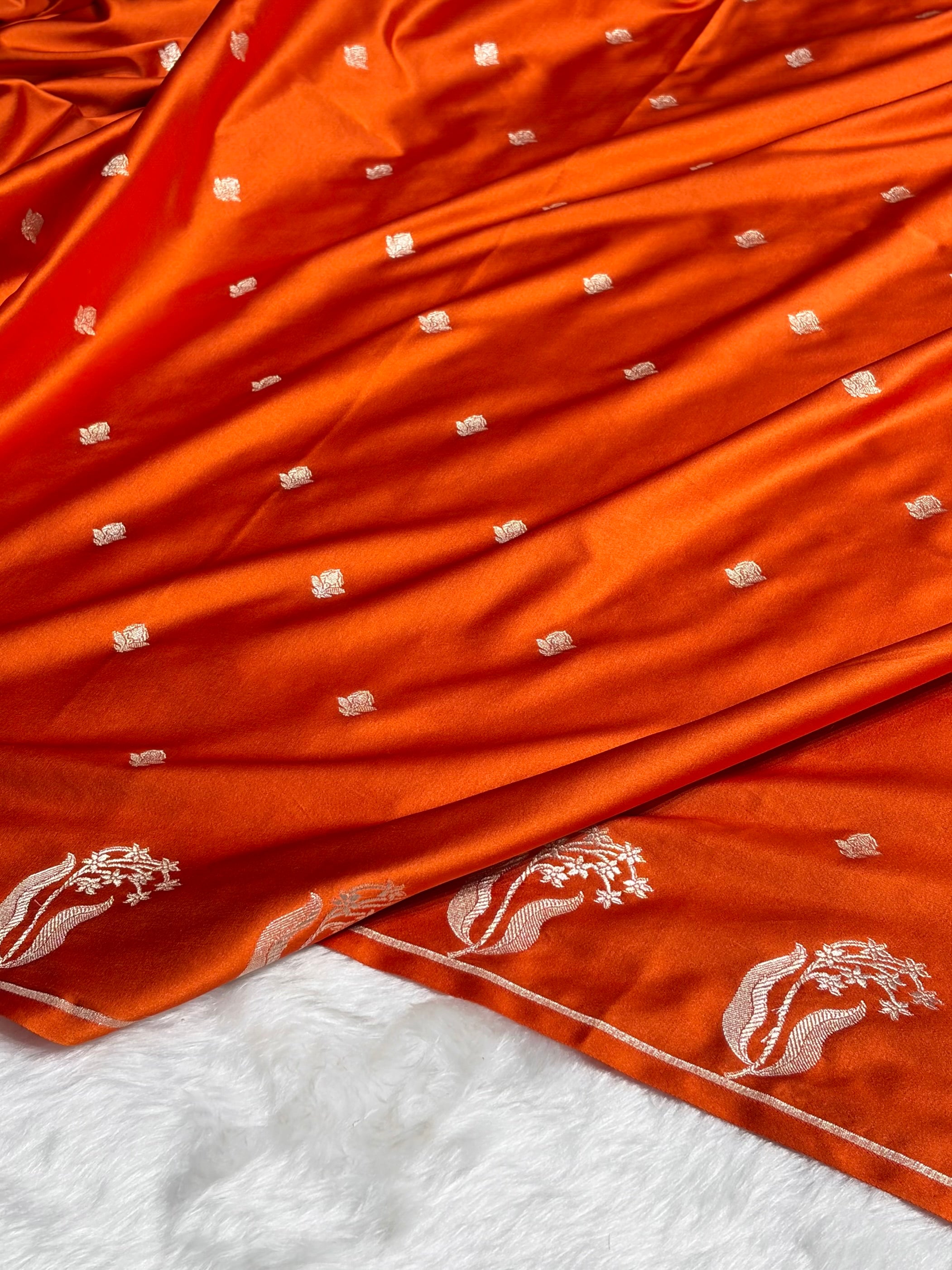 Orange Shades Floral Border Booti Mashru Silk Saree MS74
