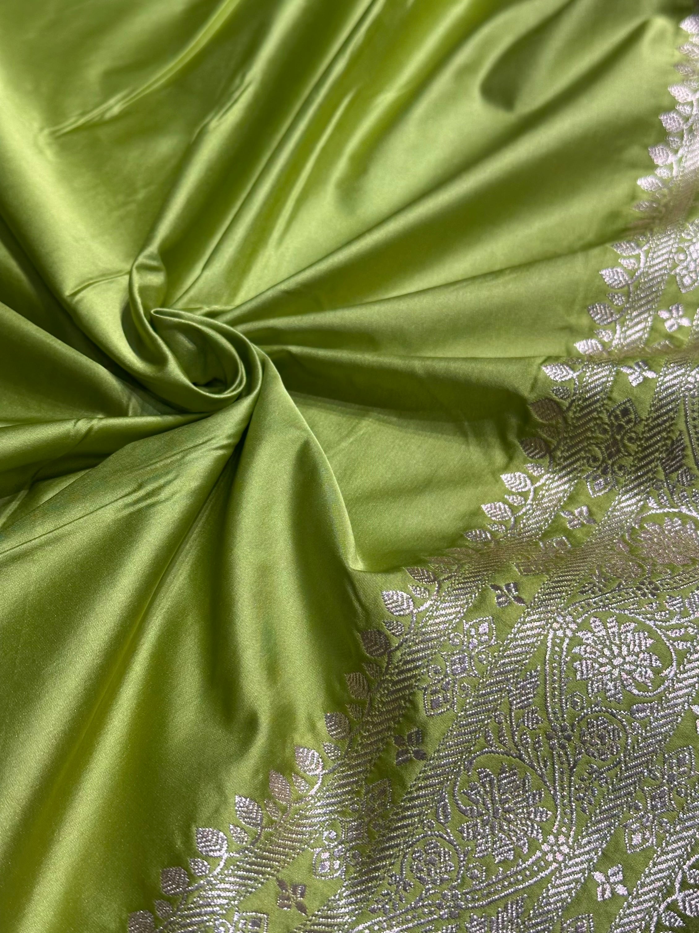 Pista Green Shades Floral Border Boota Mashru Silk Saree MS66