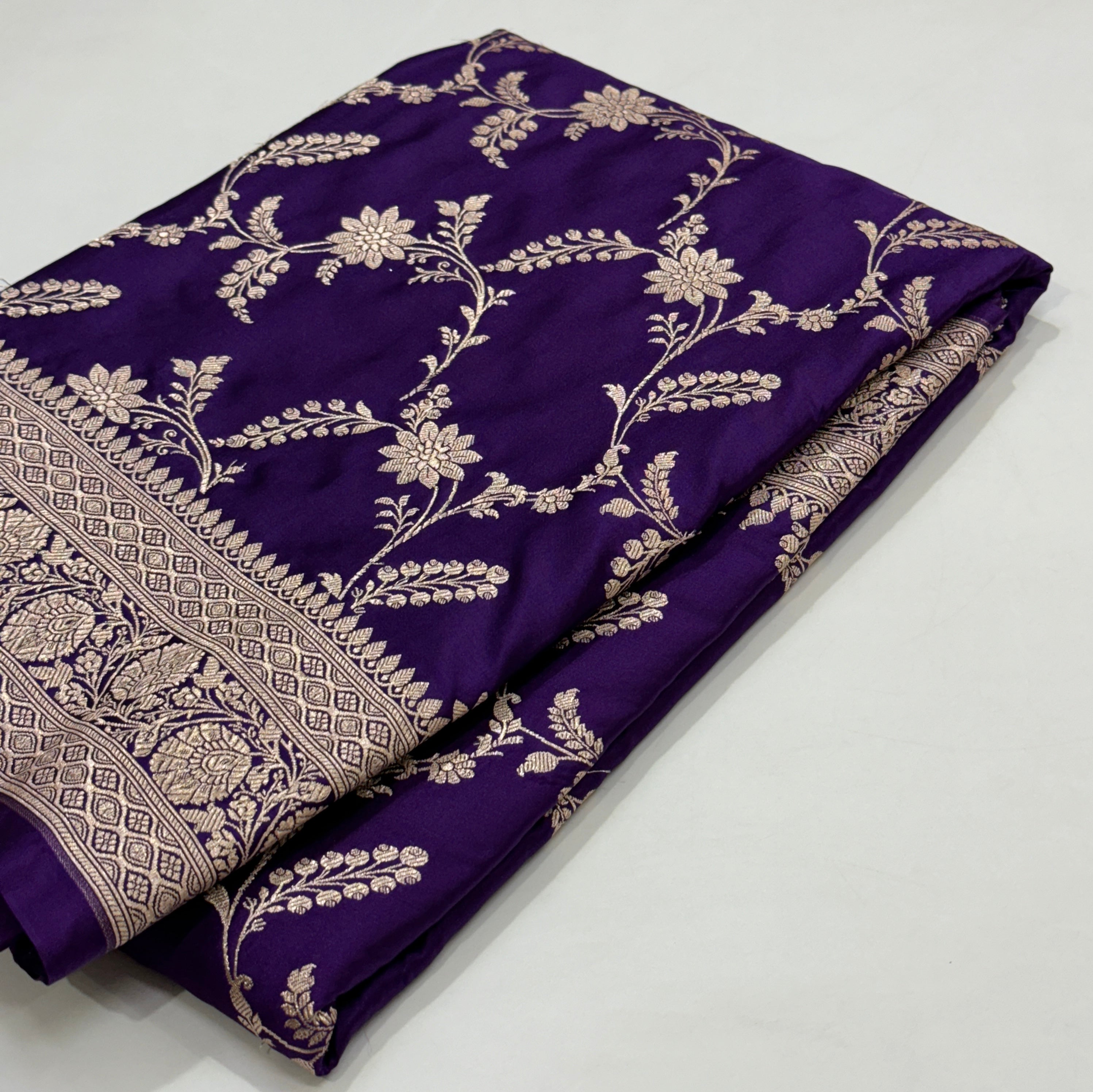 Banarasi Pattern Jaal Purple Shade Mashru Silk Saree