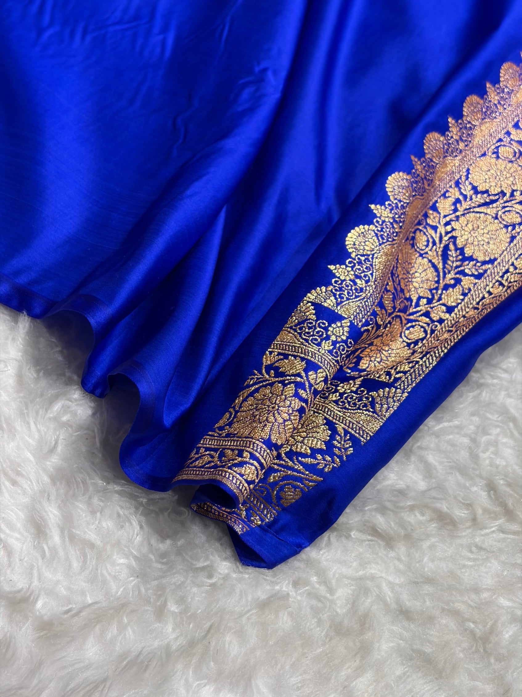 Banarasi Royal Blue Shade Floral Jaal Pattern Satin Katan Silk Saree SK43