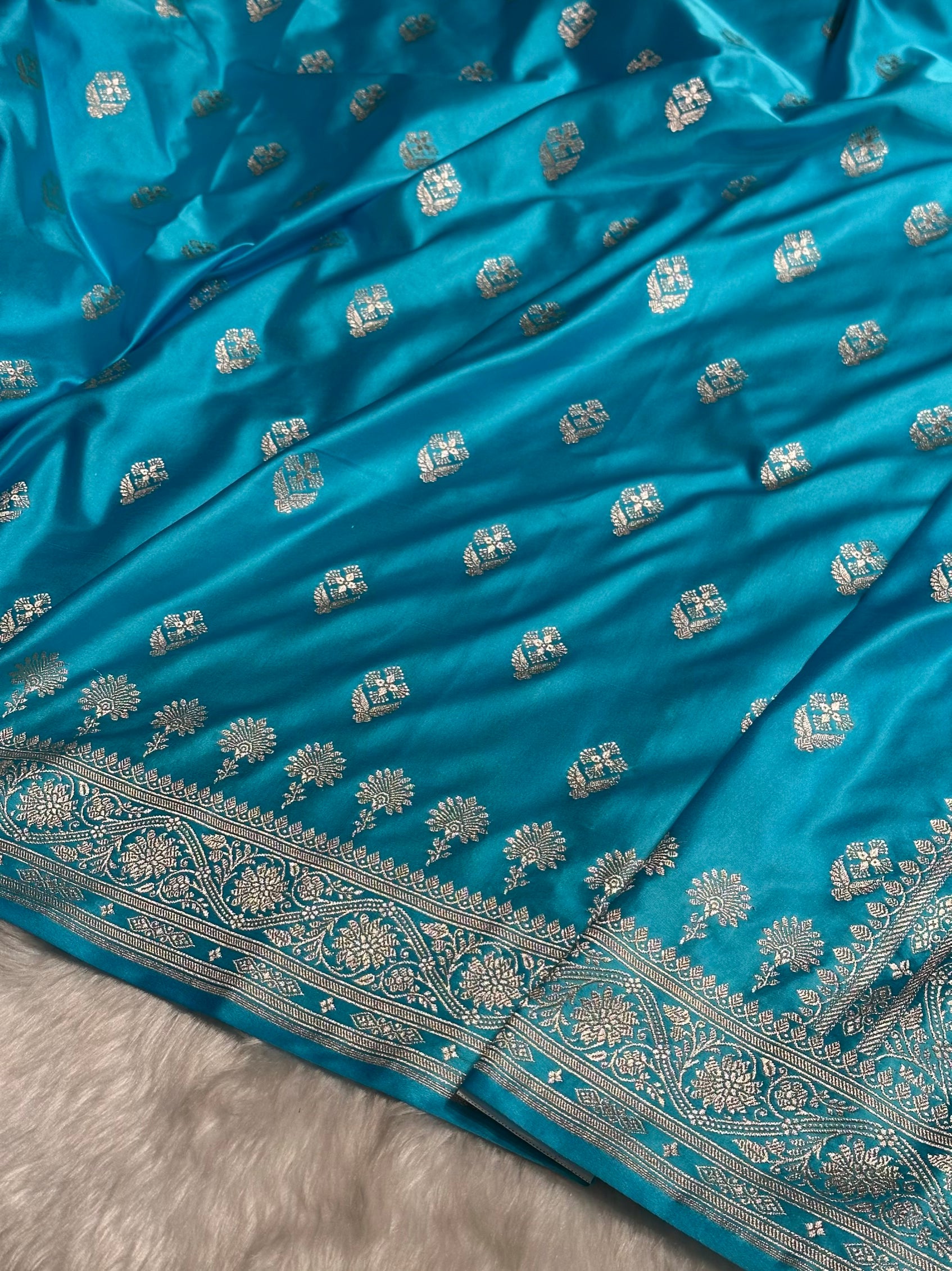 Firozi Shades Floral Border Boota Mashru Silk Saree MS66