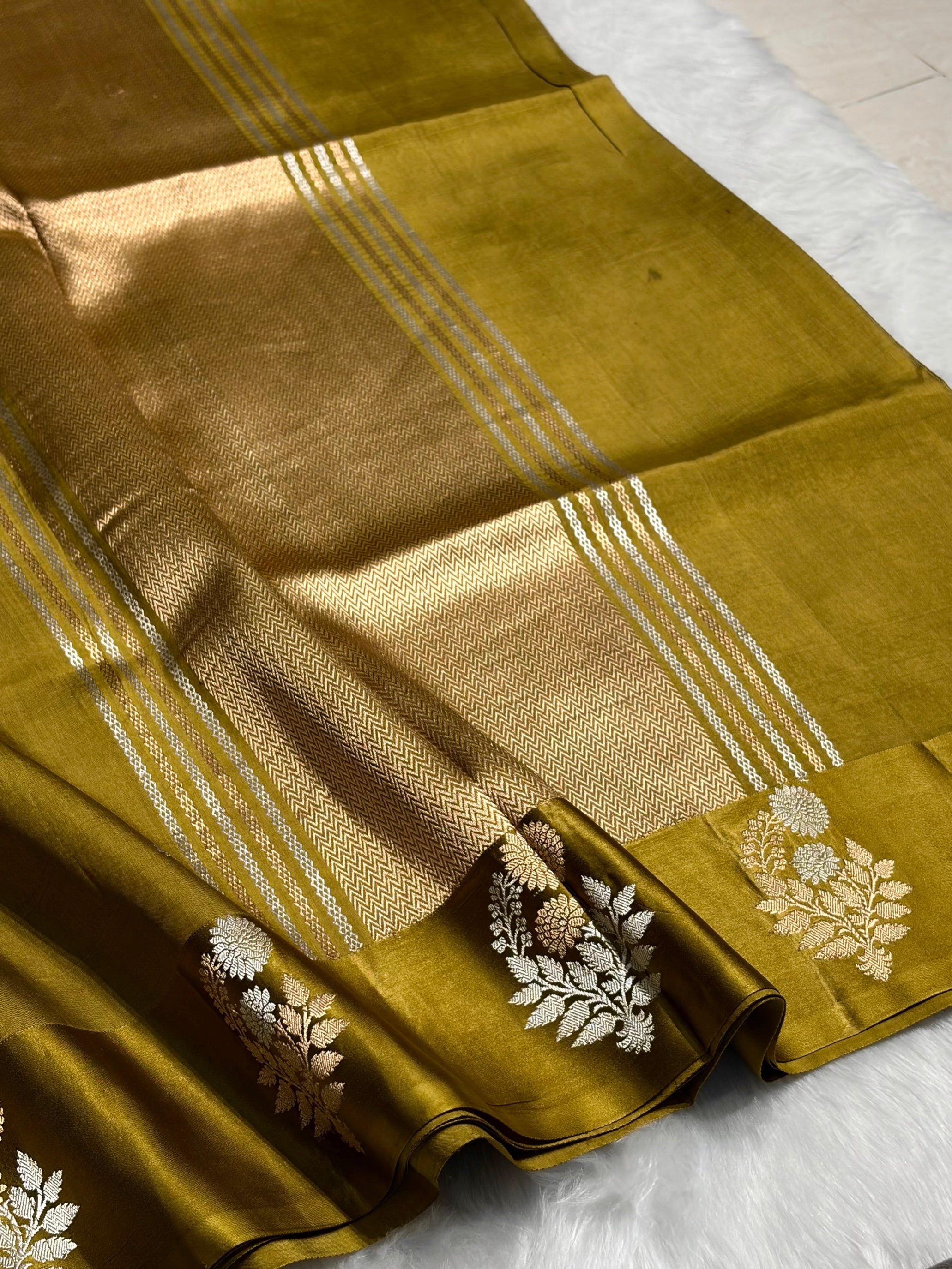 Dark Mustard Shade Handwoven Kaduwa Pure Katan Raw Mango Silk RM-05