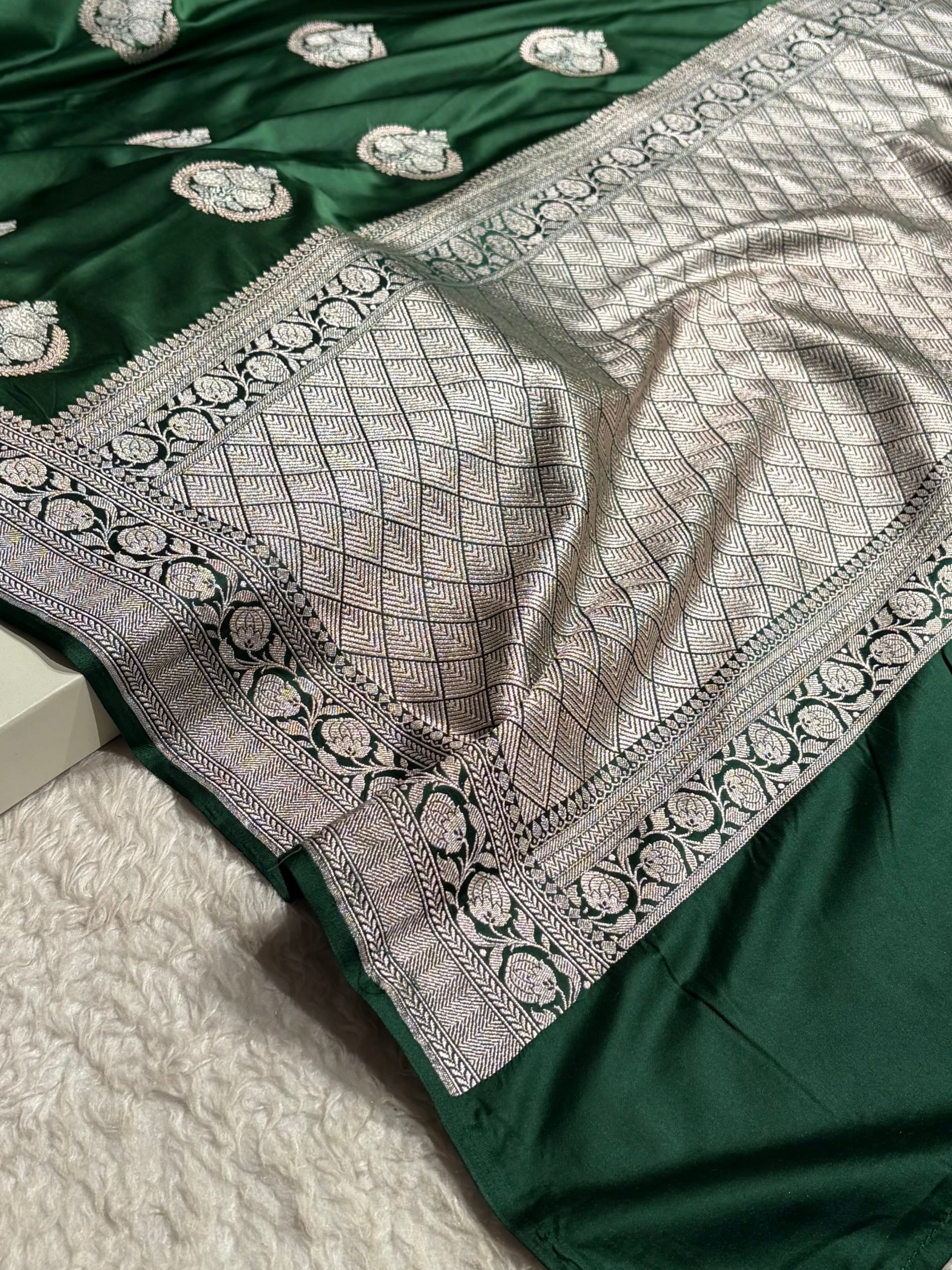 Contrast Bottle Green Minakari Boota Mashru Silk Saree MS35