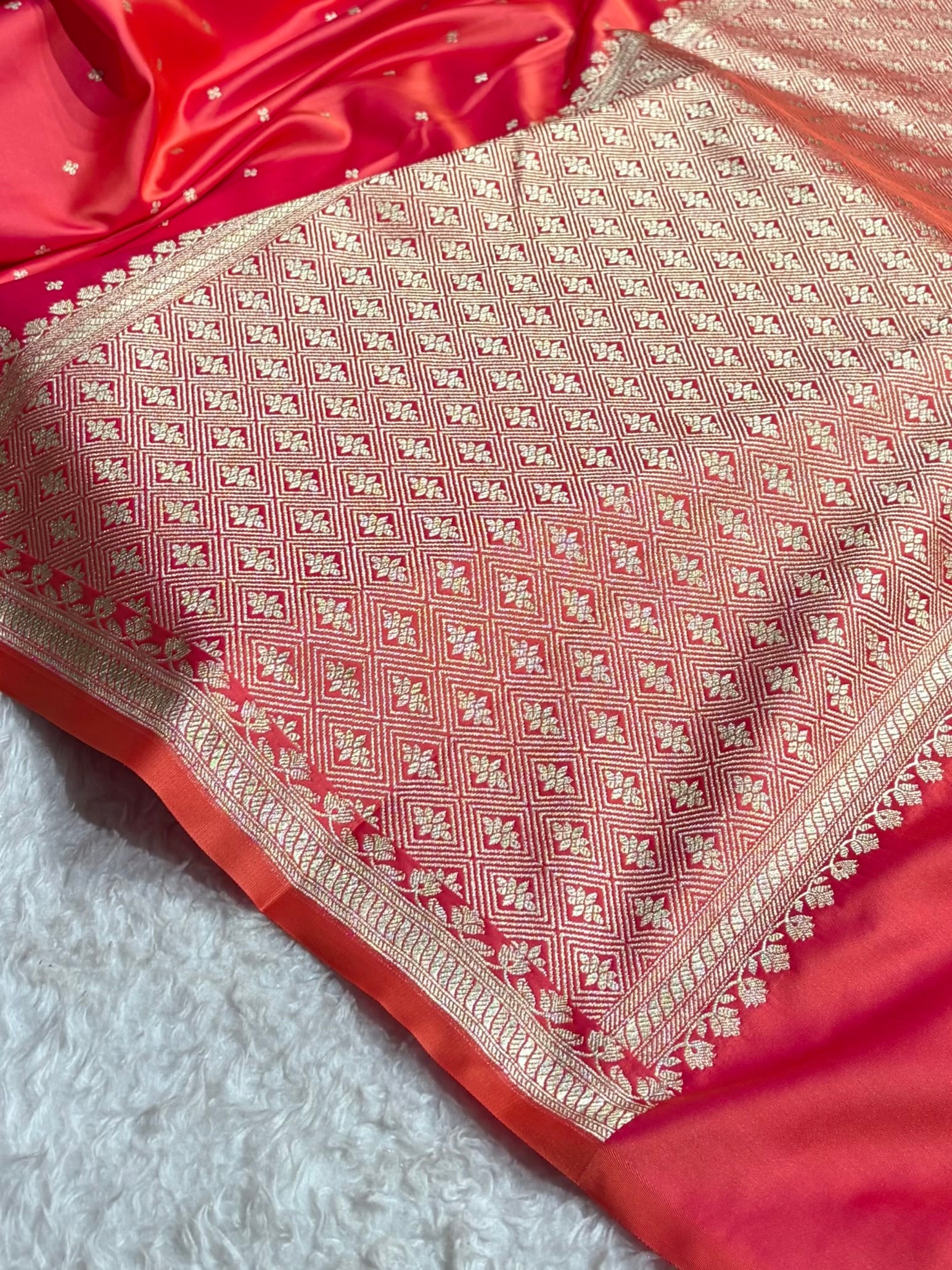 Cross Rani Shades Banarasi Boota Pattern Floral Mashru Silk Saree MSM-119