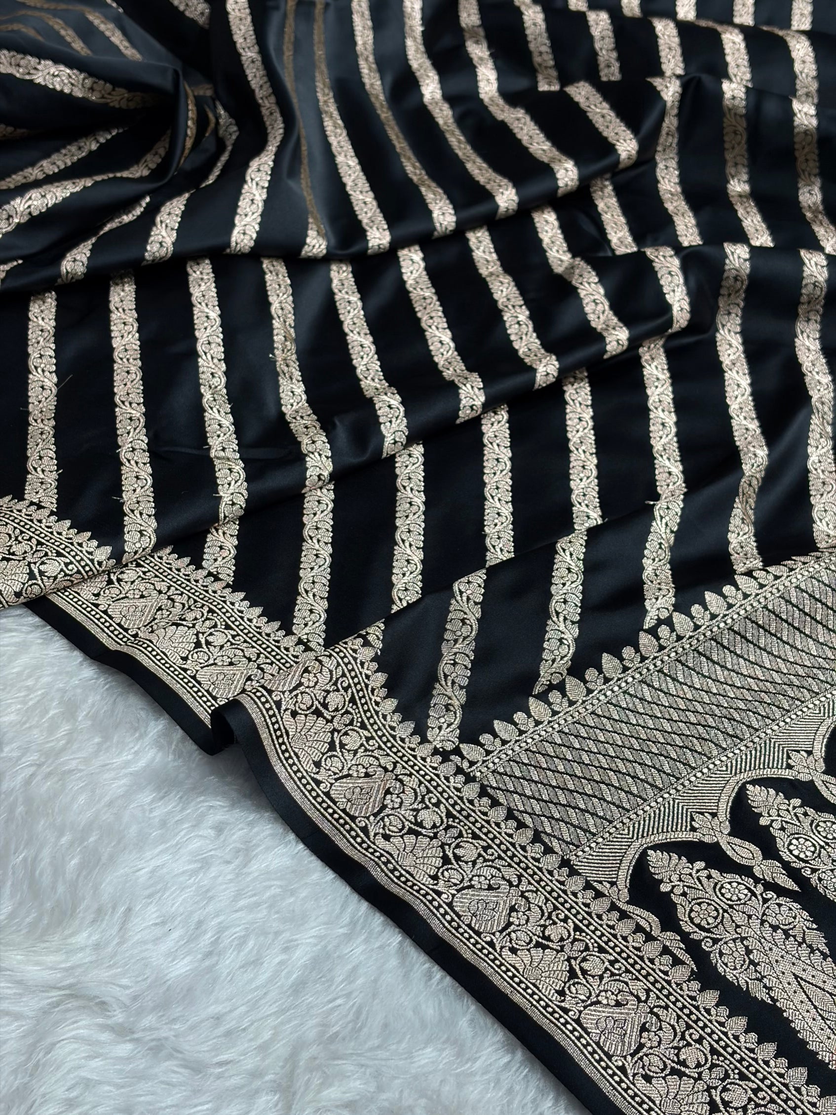 Black With Floral Border Mashru Silk Saree MSM-98