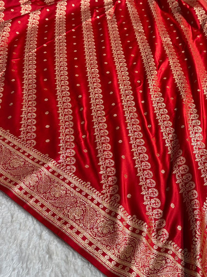 Red Shades Cross Floral Pattern Satin Katan Silk Saree SK79