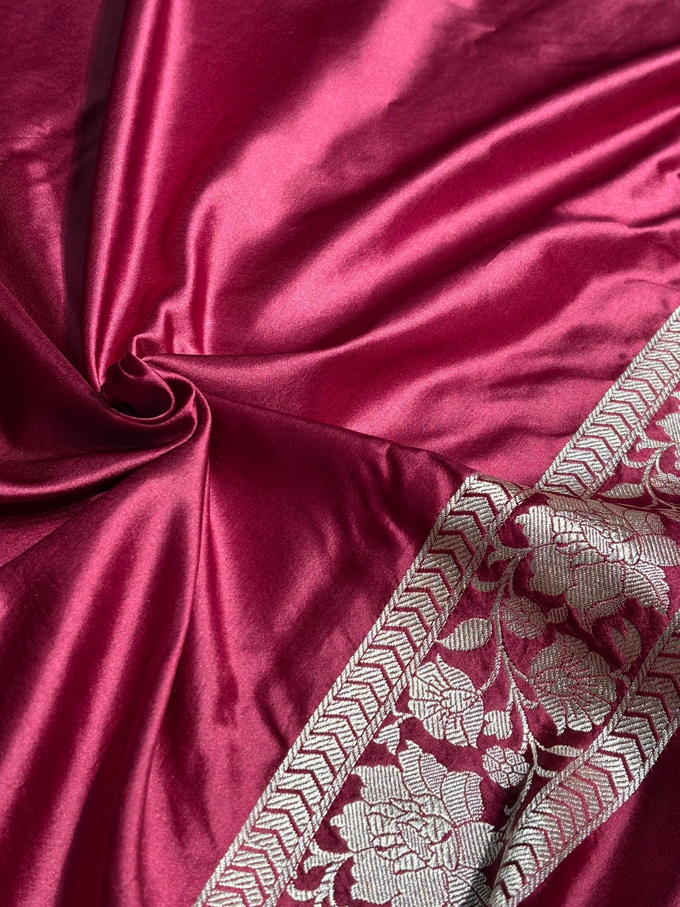 Garnet Jaal Pattern Mashru Silk Saree MS56