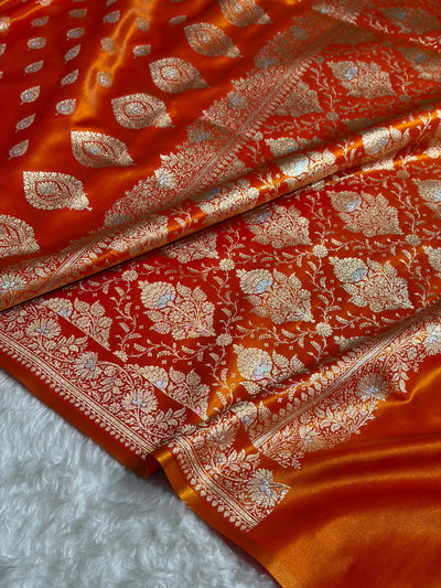 Banarasi Fire Gold Shades Minakari Booti Pattern Banarasi Satin Silk Saree SS60