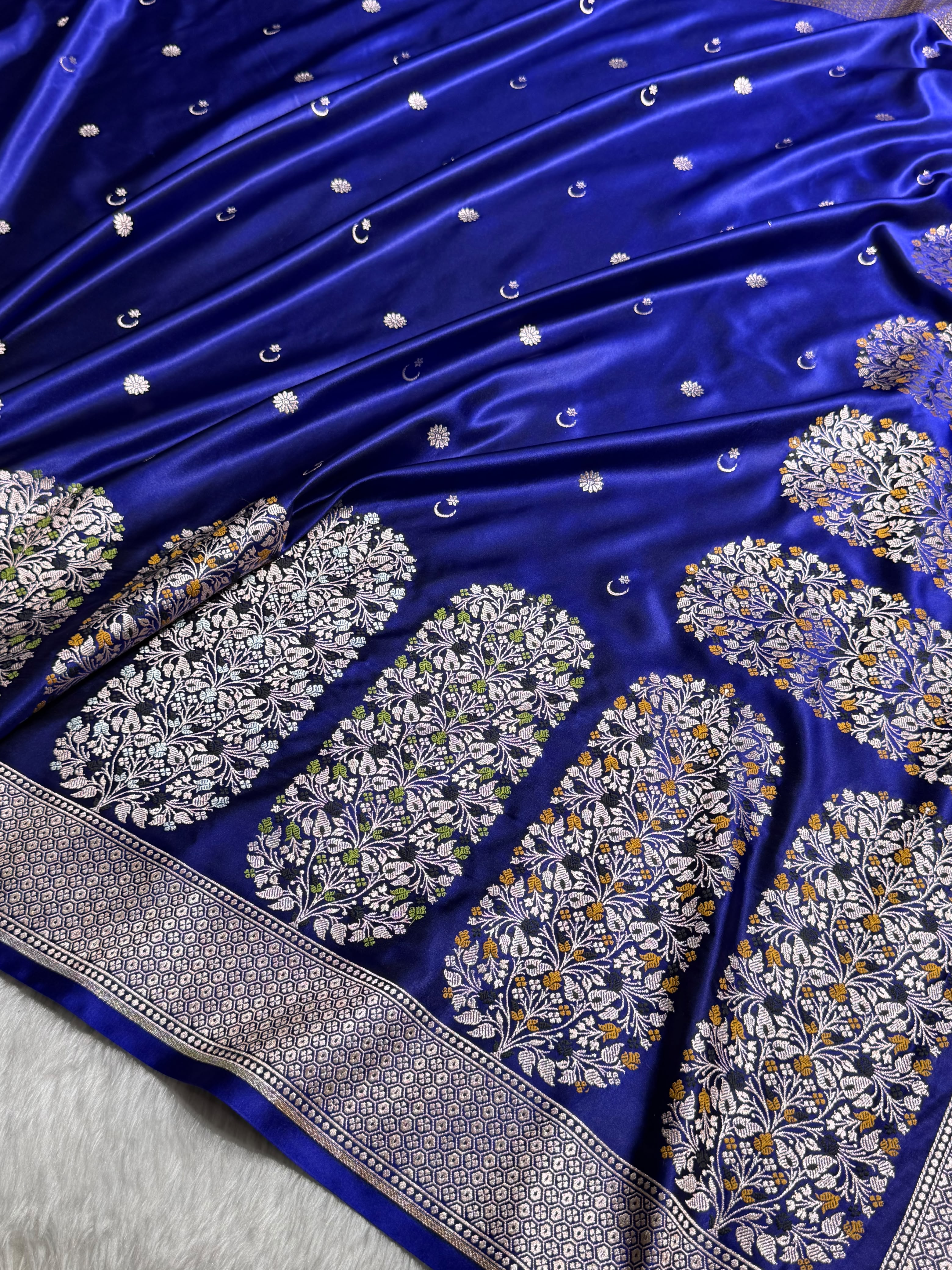 Royal Blue Shades Banarasi With Floral Minakari Pattern Mashru Silk Saree MSM-131
