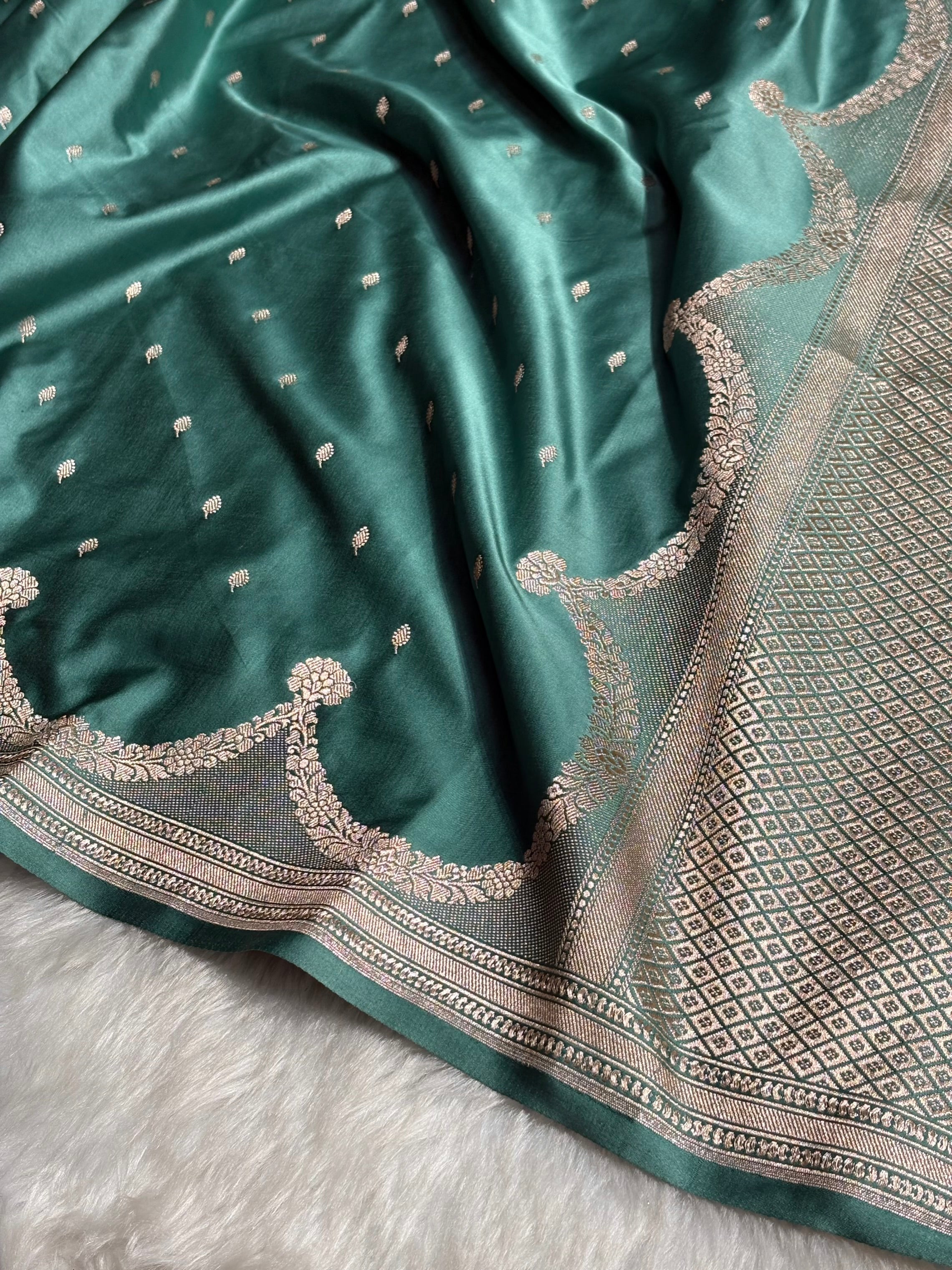 Dusty Sea Green Shades Scallop Booti Mashru Silk Saree MS60