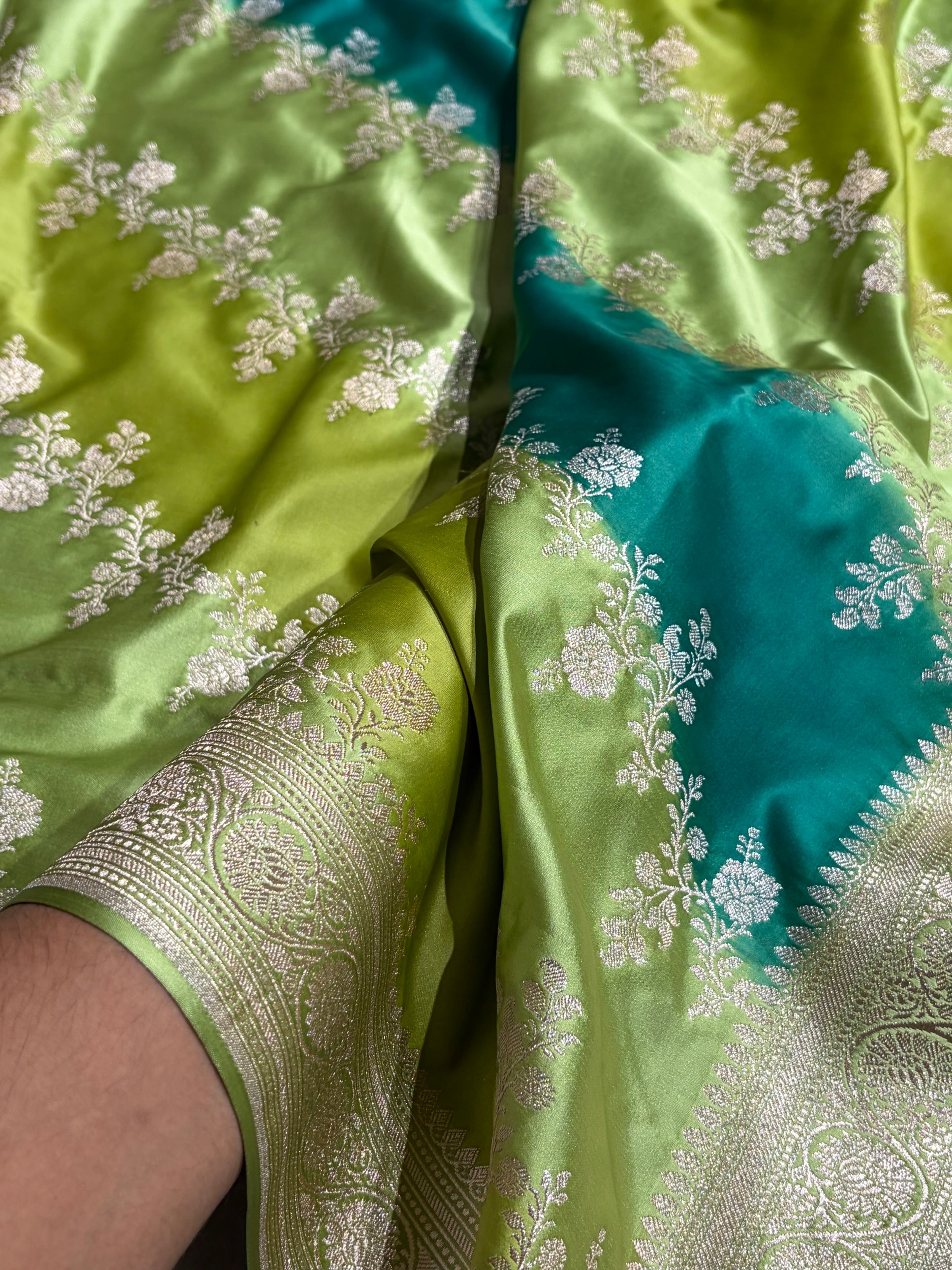 Pista Rangkat Banarasi Cross Mashru Silk Saree MSRK01