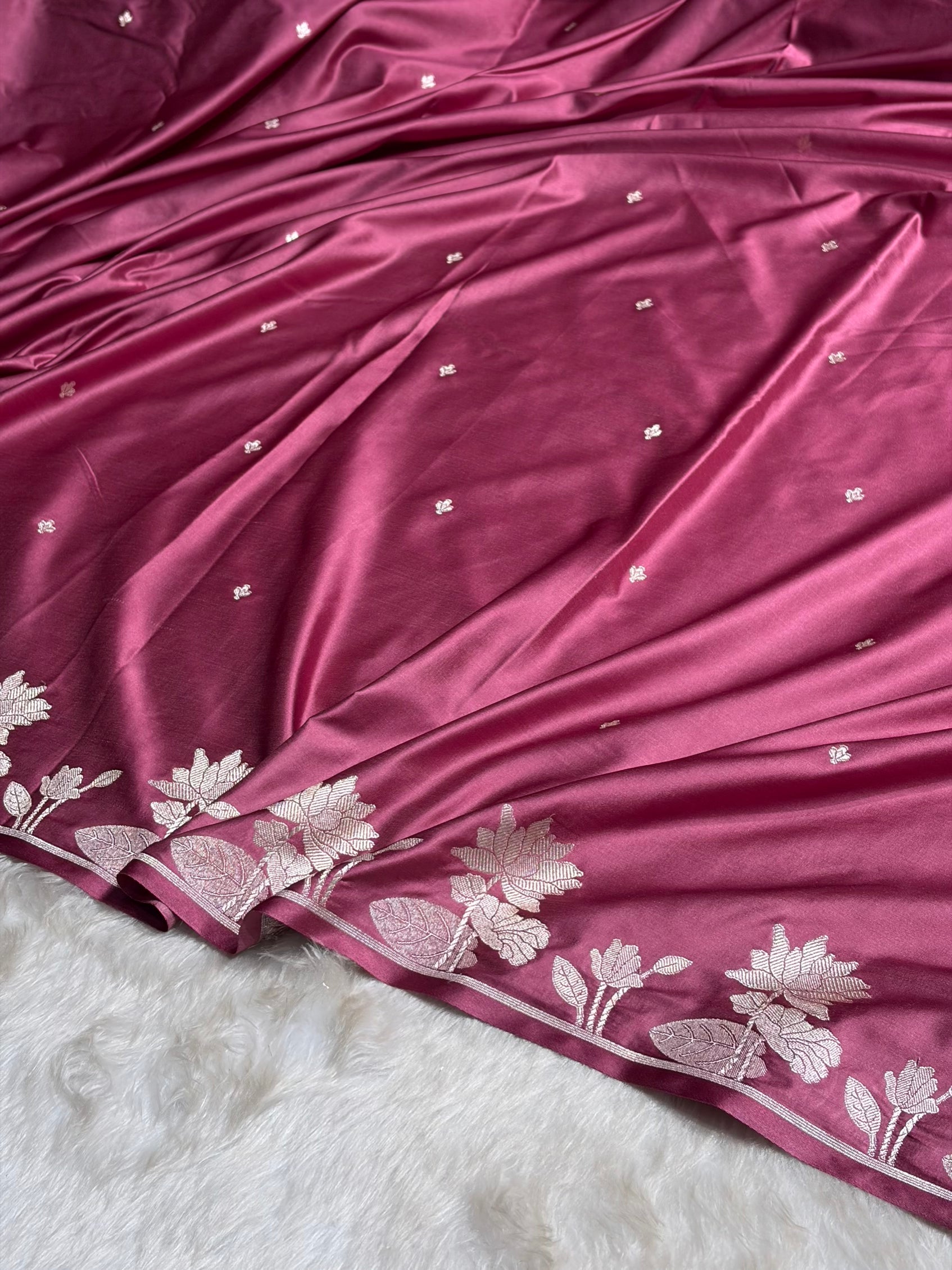 Mouve Floral Border Booti Mashru Silk Saree MS11