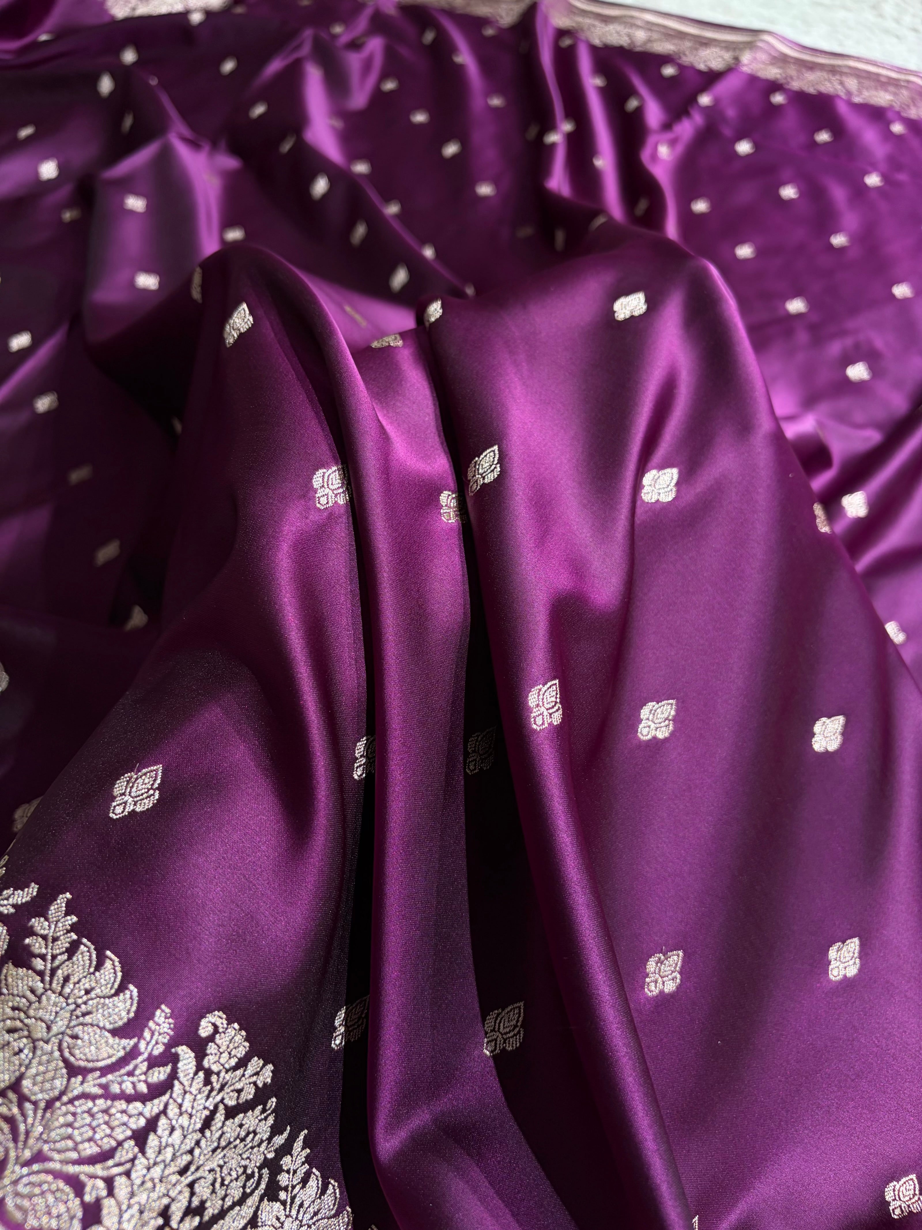 Wine Shades Motif Booti Mashru Silk Saree