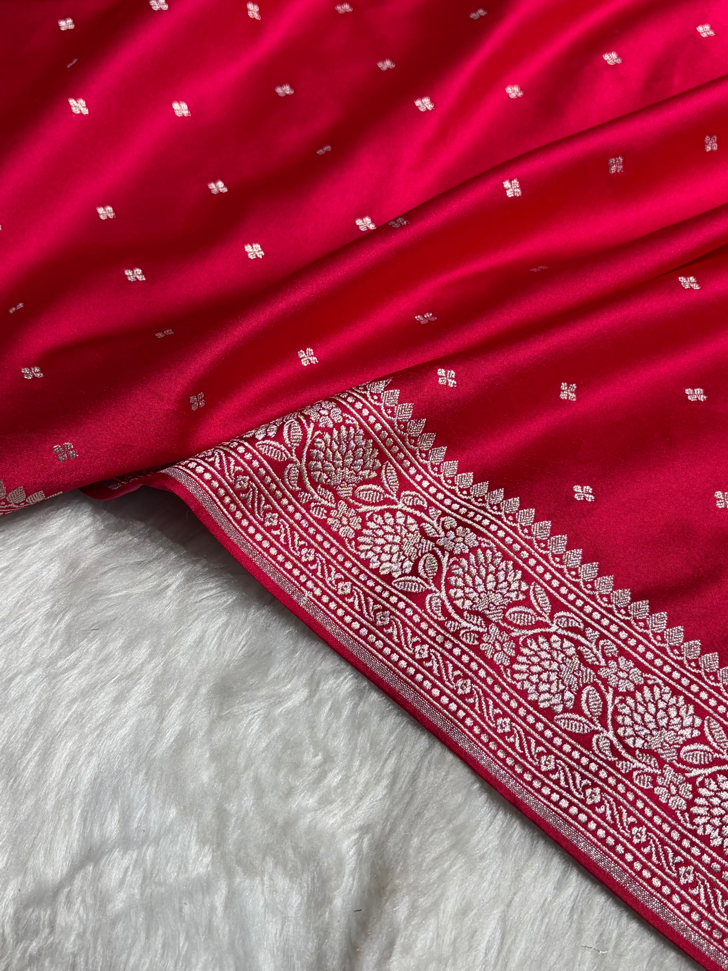 Dark Pink Shades Booti Mashru Silk Saree MS70