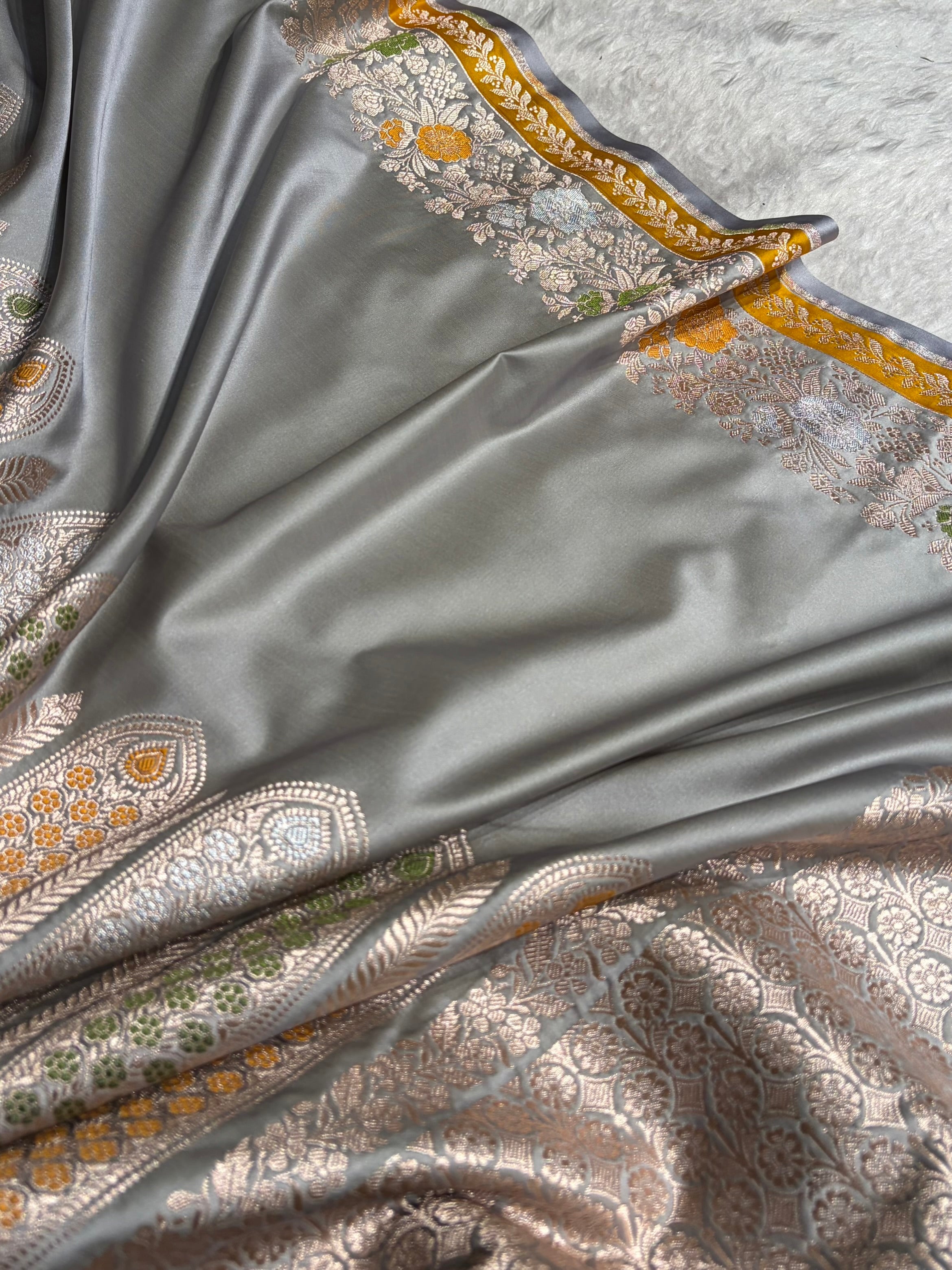 Banarasi Gray Shades Floral Minakari Skirt Border Mashru Silk Saree MSM-83
