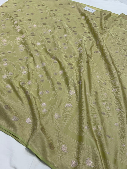 Light Pista Shade With Tanchoi Booti Pattern Mashru Silk Saree