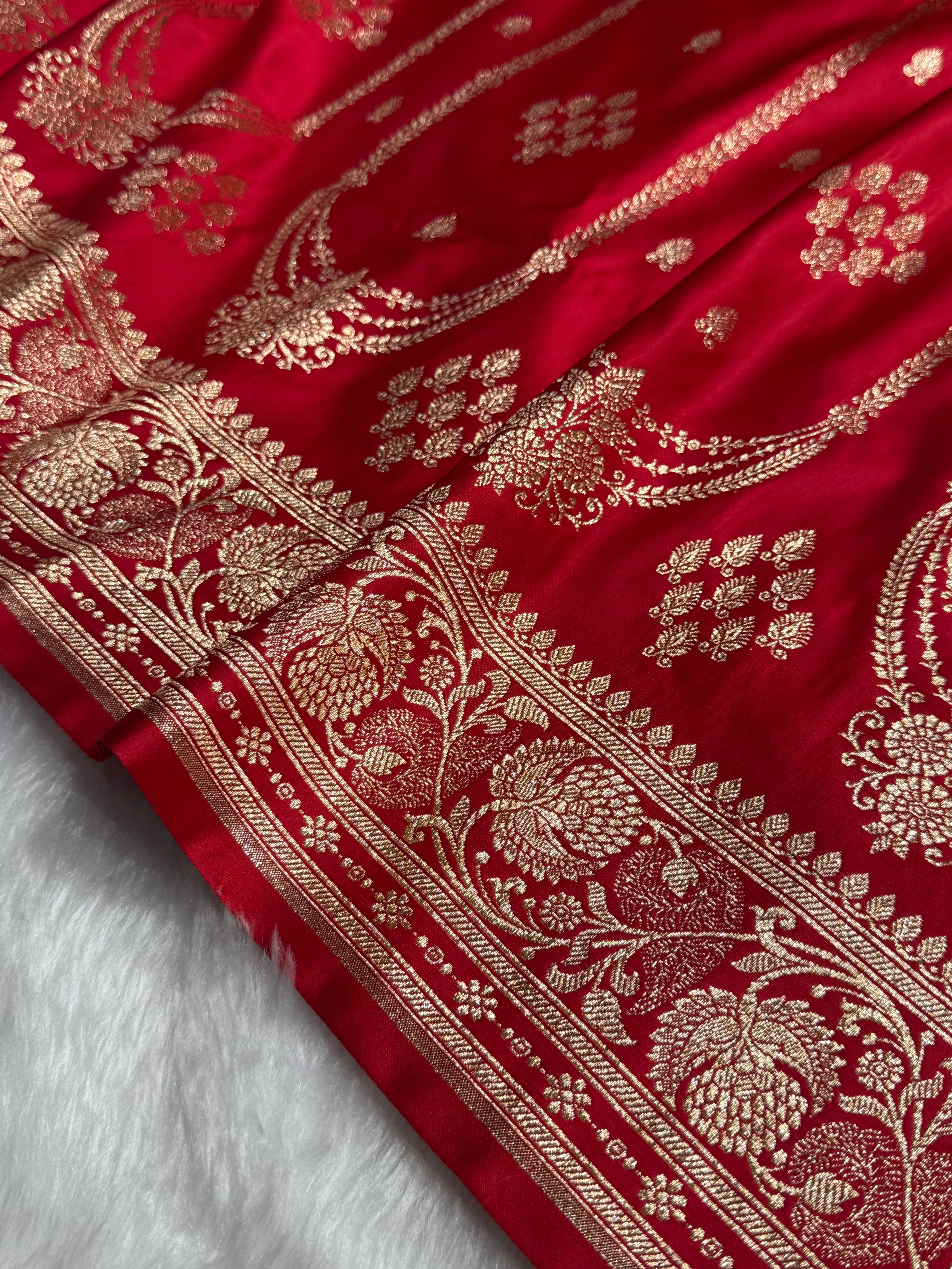 Red Strip Floral Boota Pattern Satin Katan Silk saree SK39