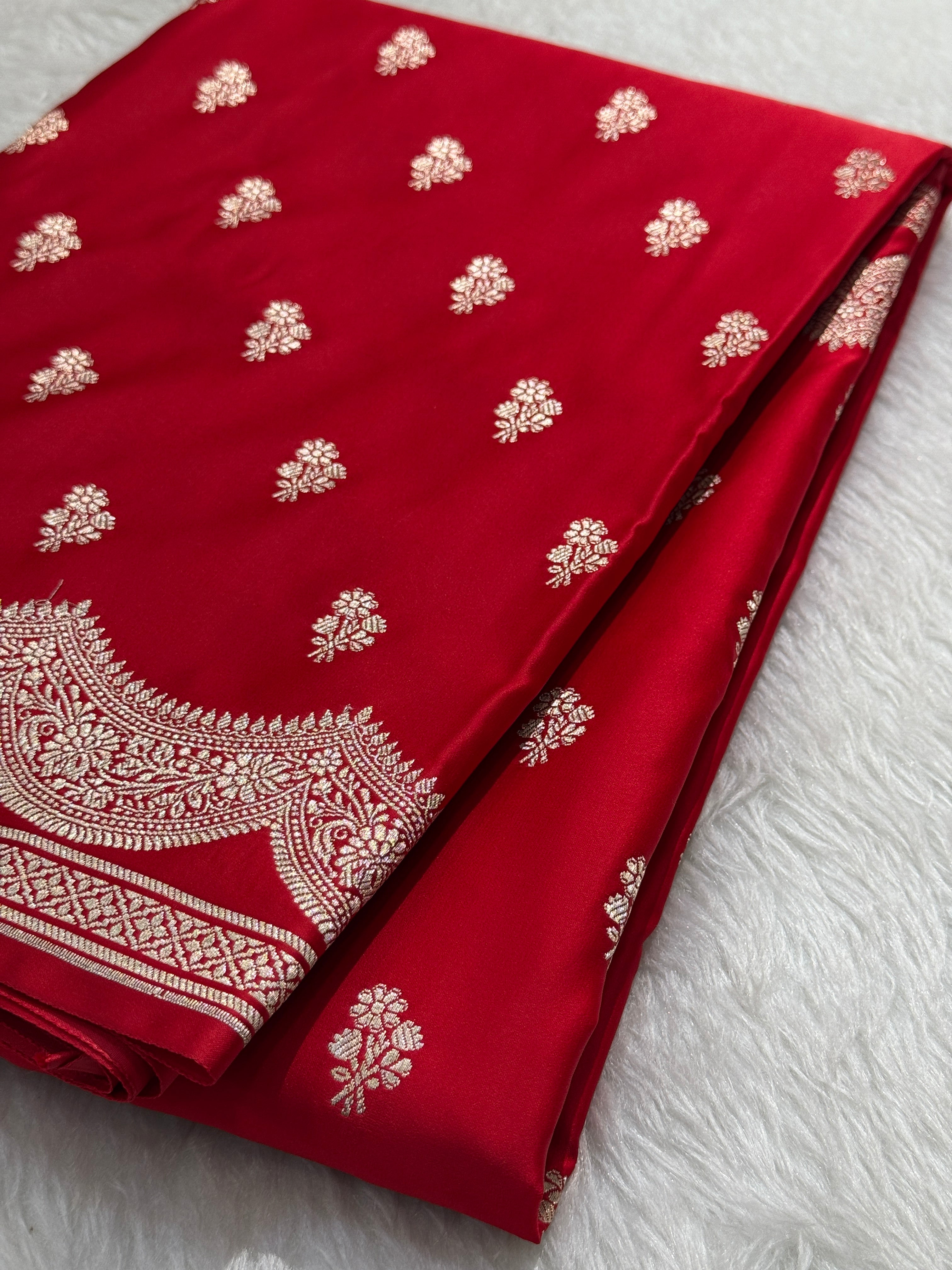 Red Scallop Booti Mashru Silk Banarasi Saree MSS12