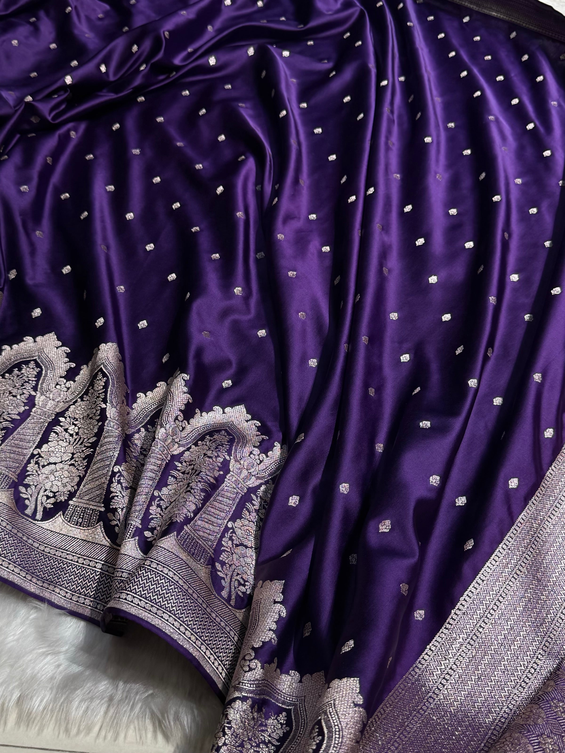 Banarasi Skirt Border Pattern in Purple Shades Floral Mashru Silk Saree MCS94