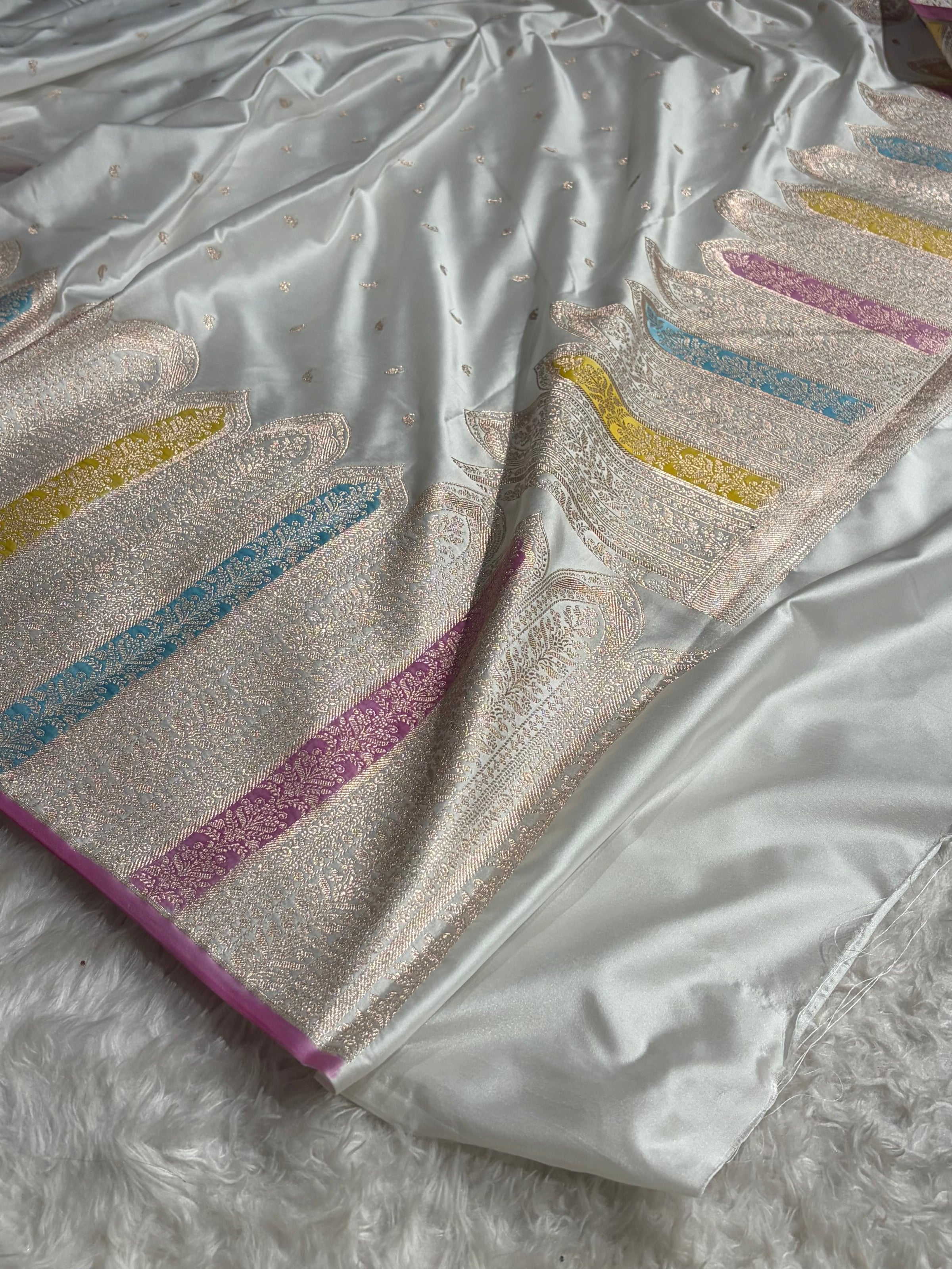 Skirt Border White Minakari Mashru Silk Saree WMS13