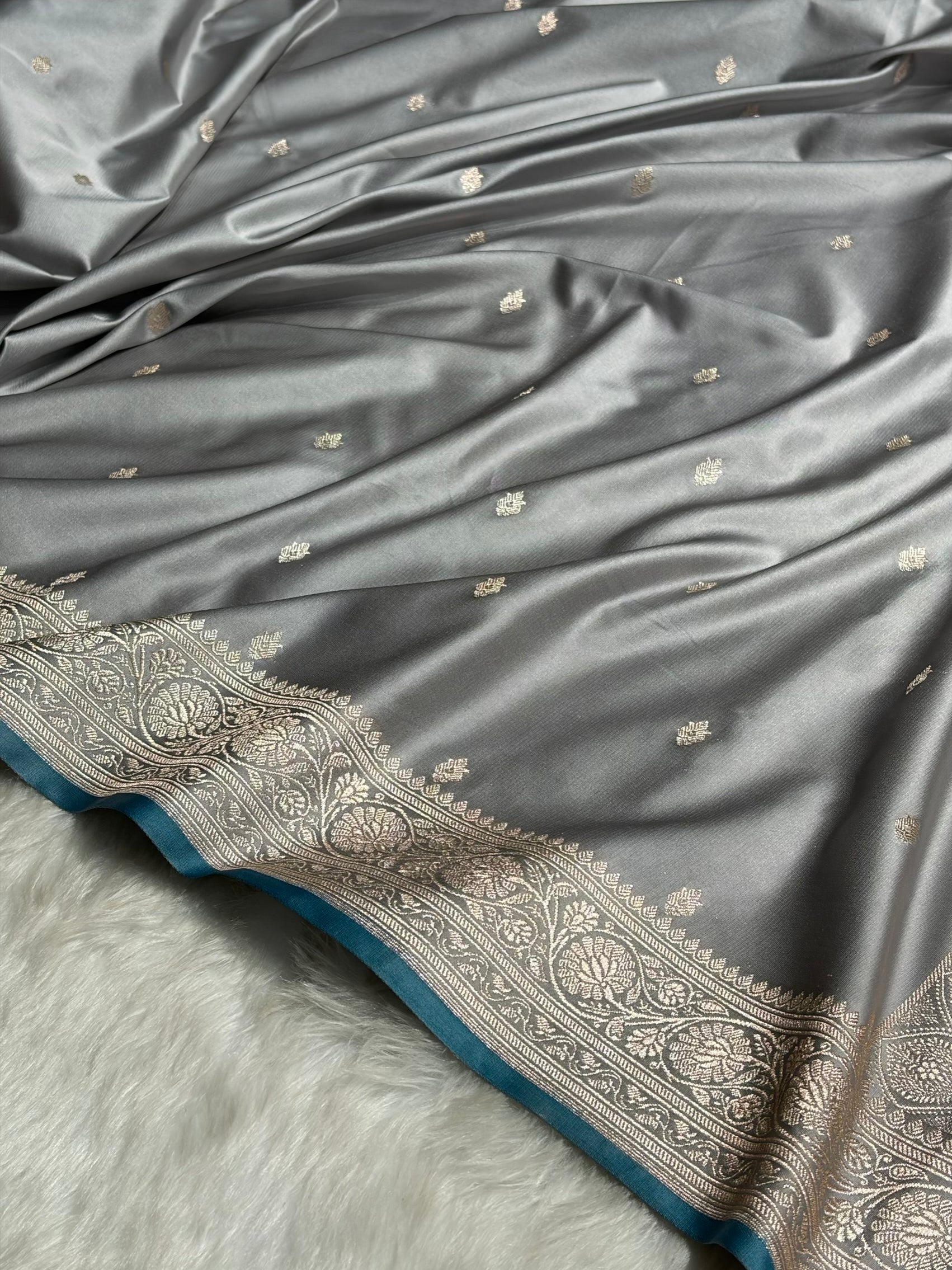 Gray Shades Booti Mashru Silk Saree MS68
